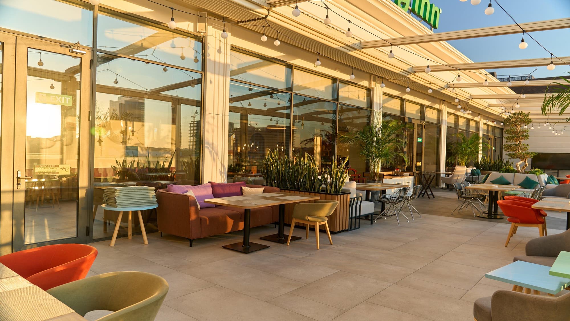 Holiday Inn Tashkent City, Restaurant