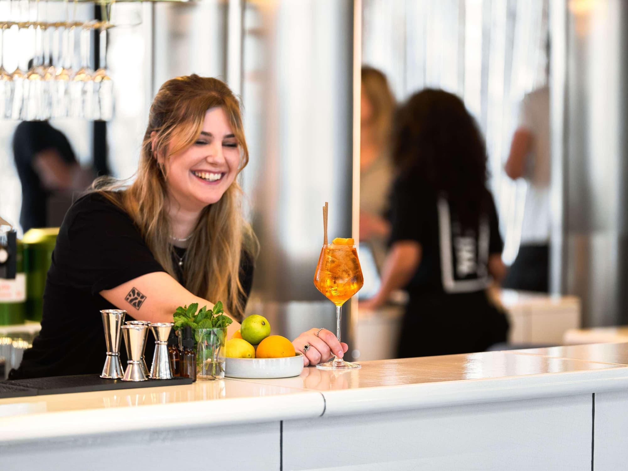 Tribe Paris Clichy, Bar