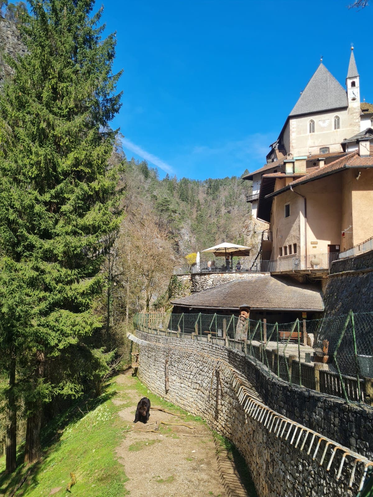 Hotel Paolino, Sports and Entertainment