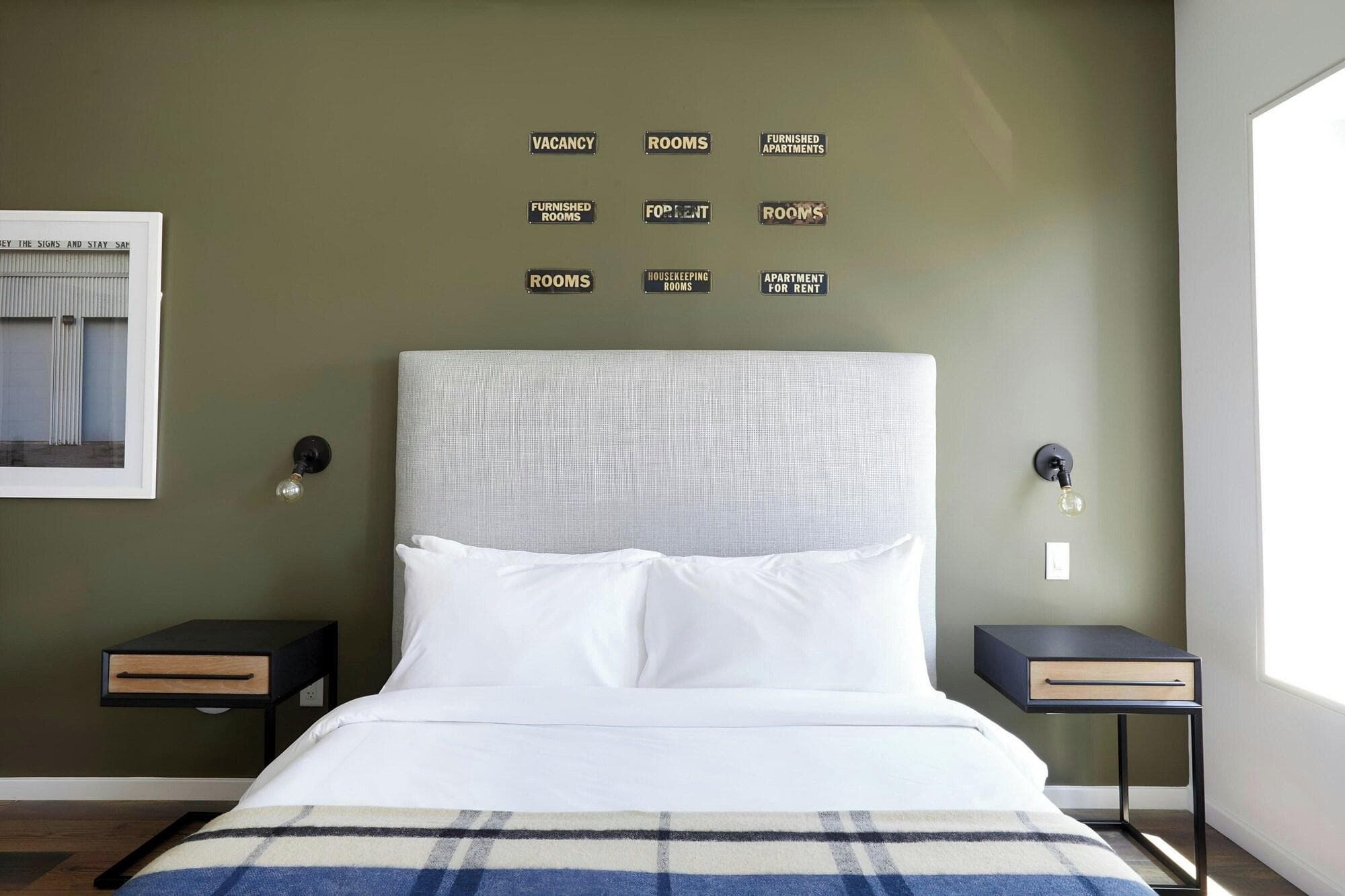 Sonder The Queen, Room