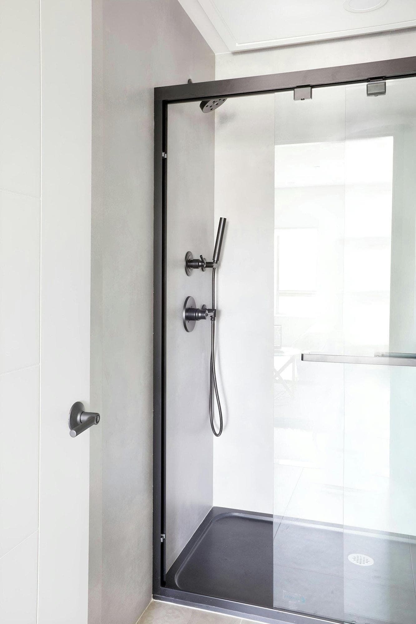 Sonder The Queen, Room