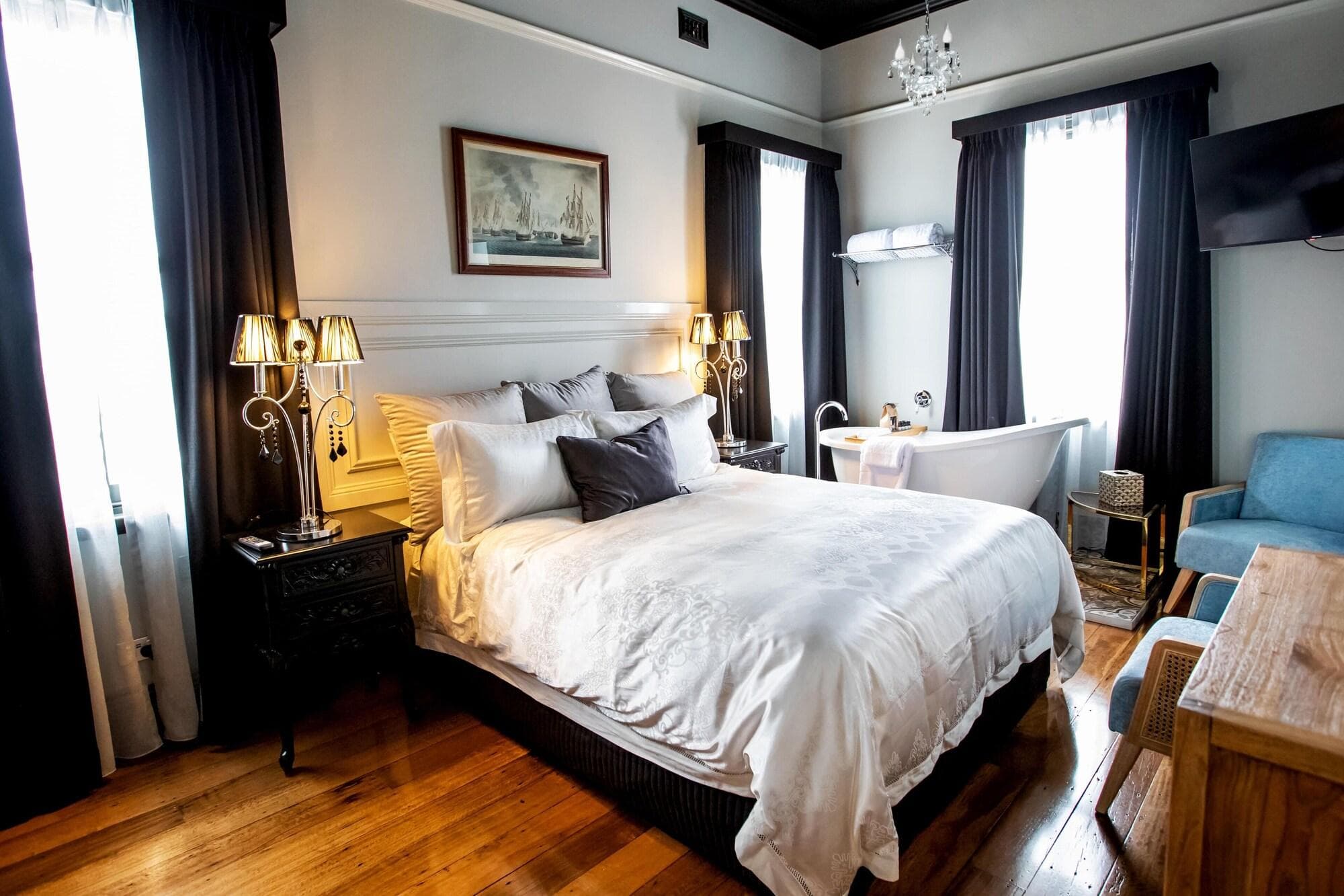 Hotel Australasia, Room