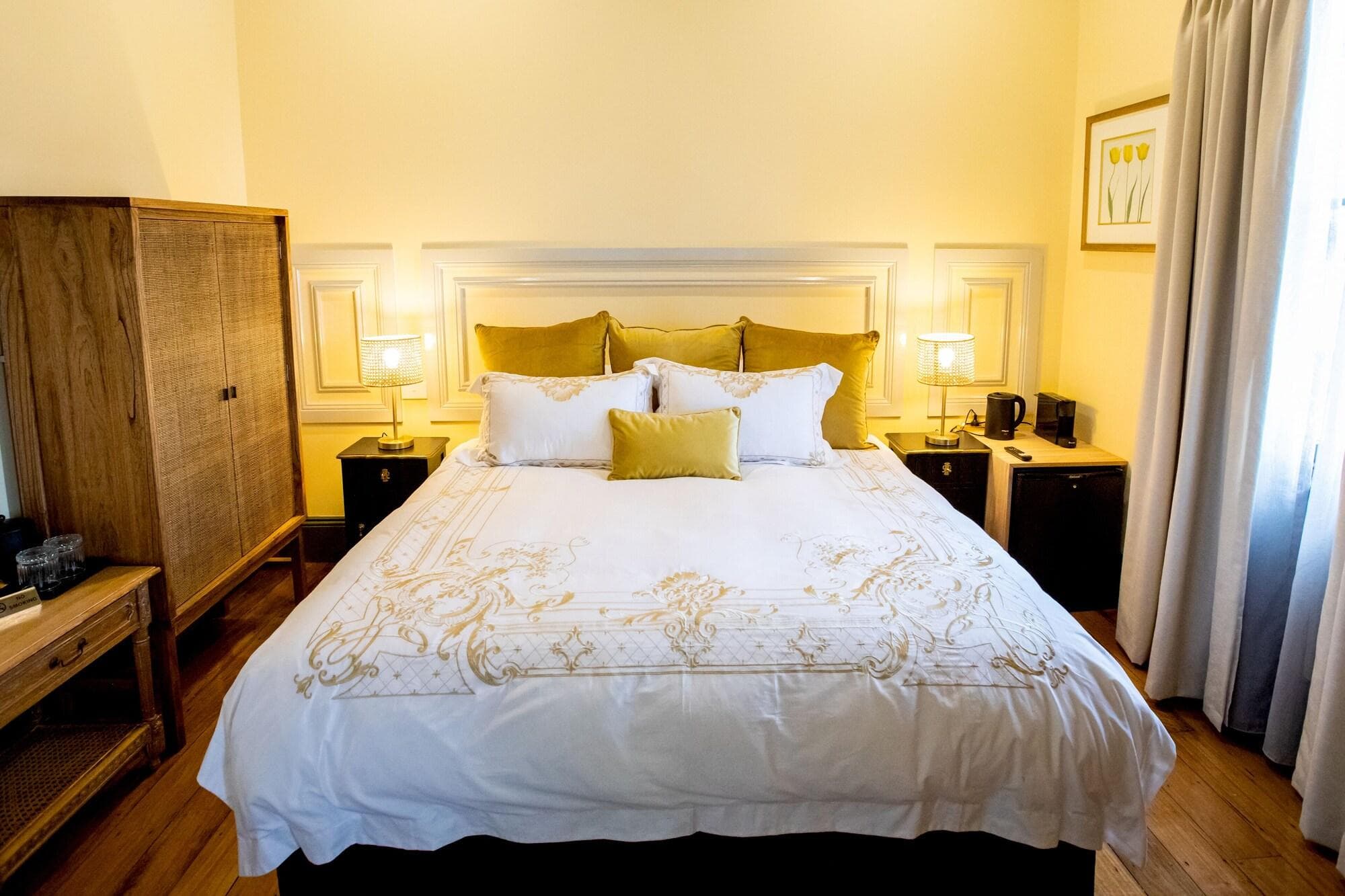 Hotel Australasia, Room