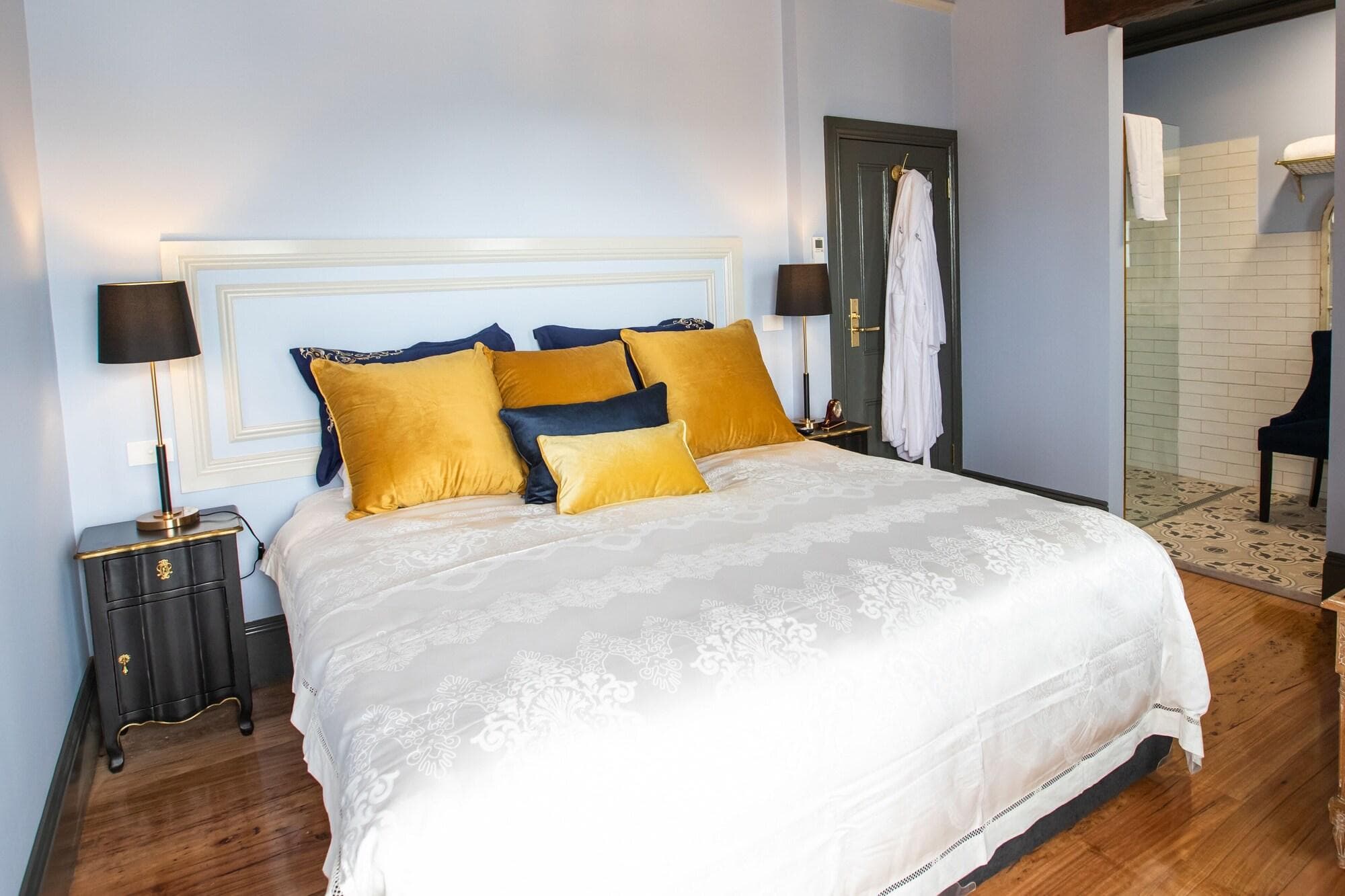 Hotel Australasia, Room