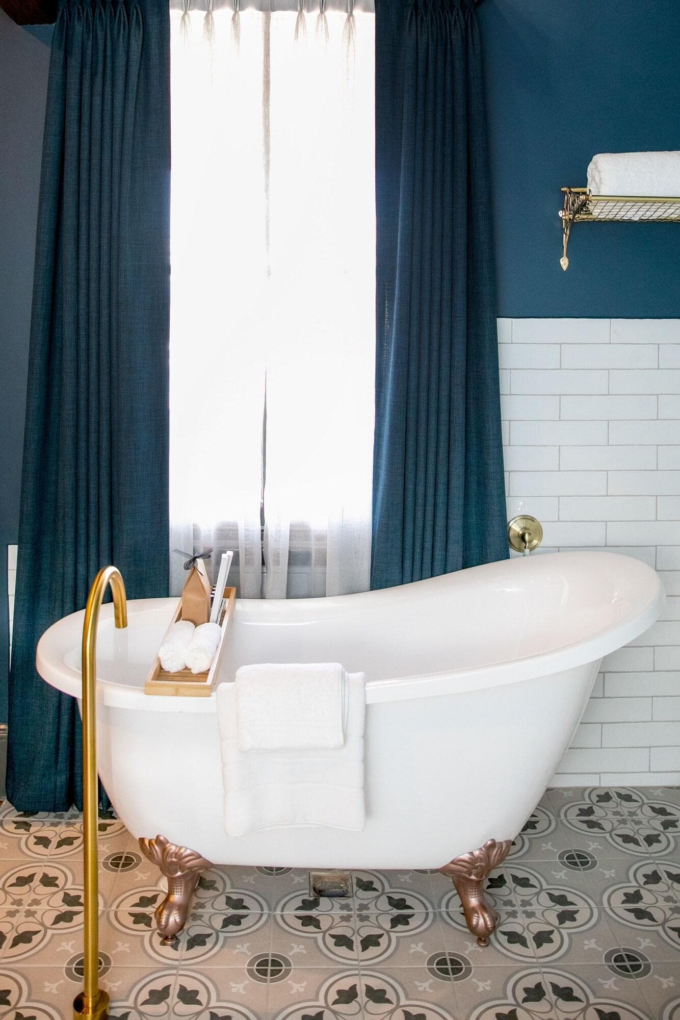 Hotel Australasia, Room