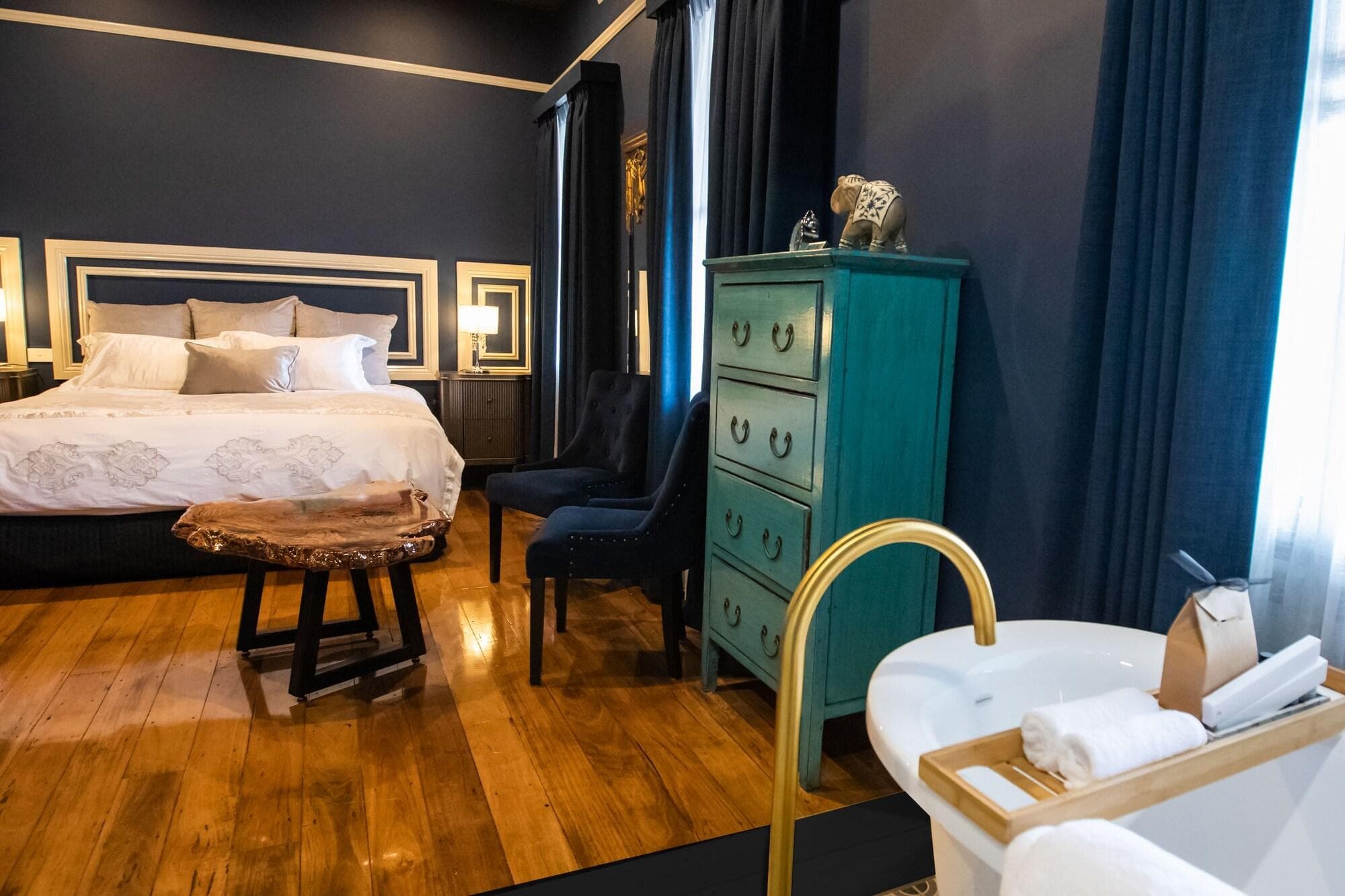 Hotel Australasia, Room