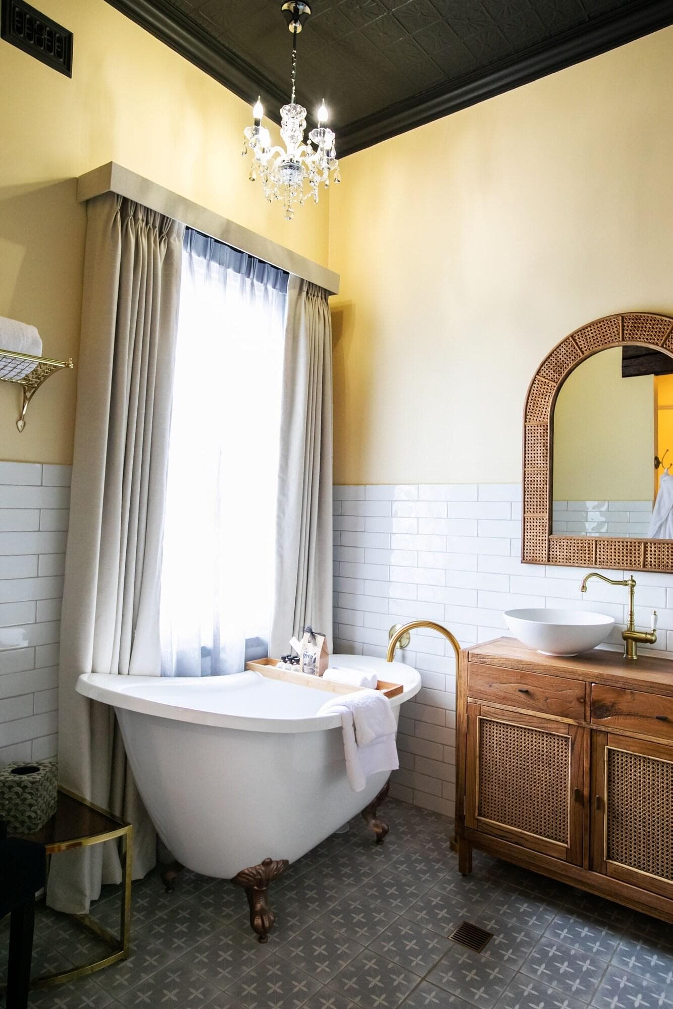 Hotel Australasia, Room