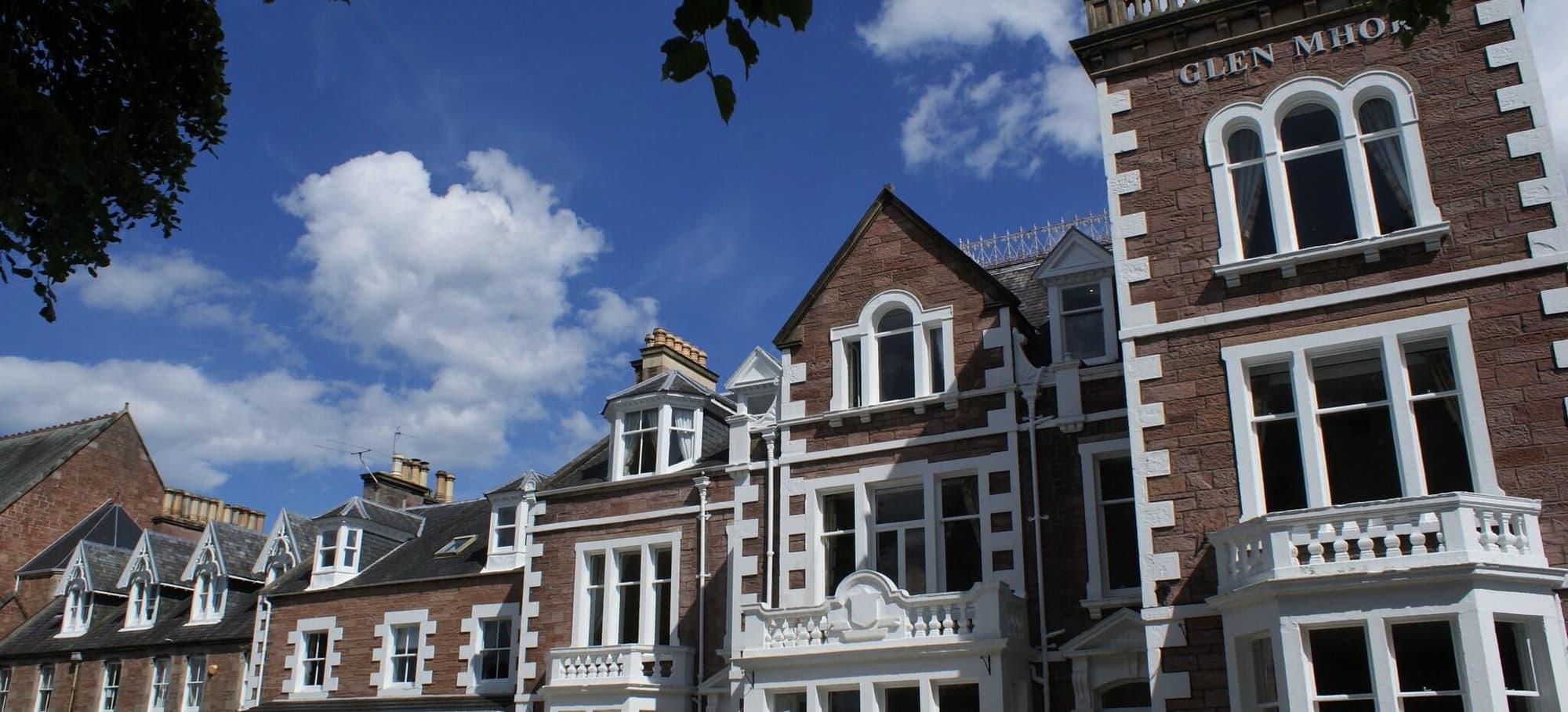 Glen Mhor Hotel, General view