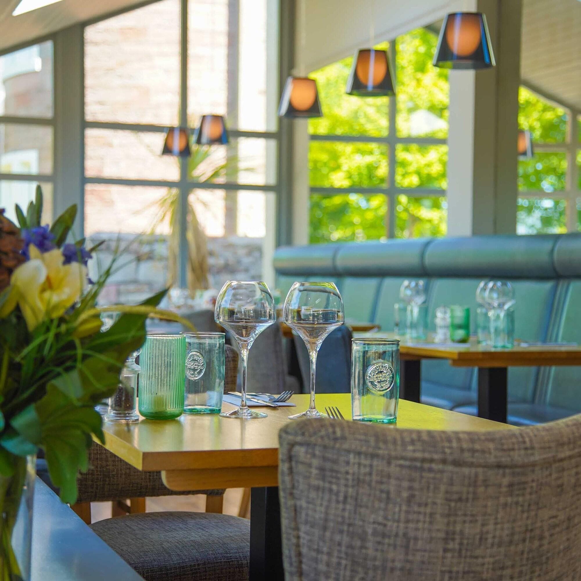 Glen Mhor Hotel, Restaurant