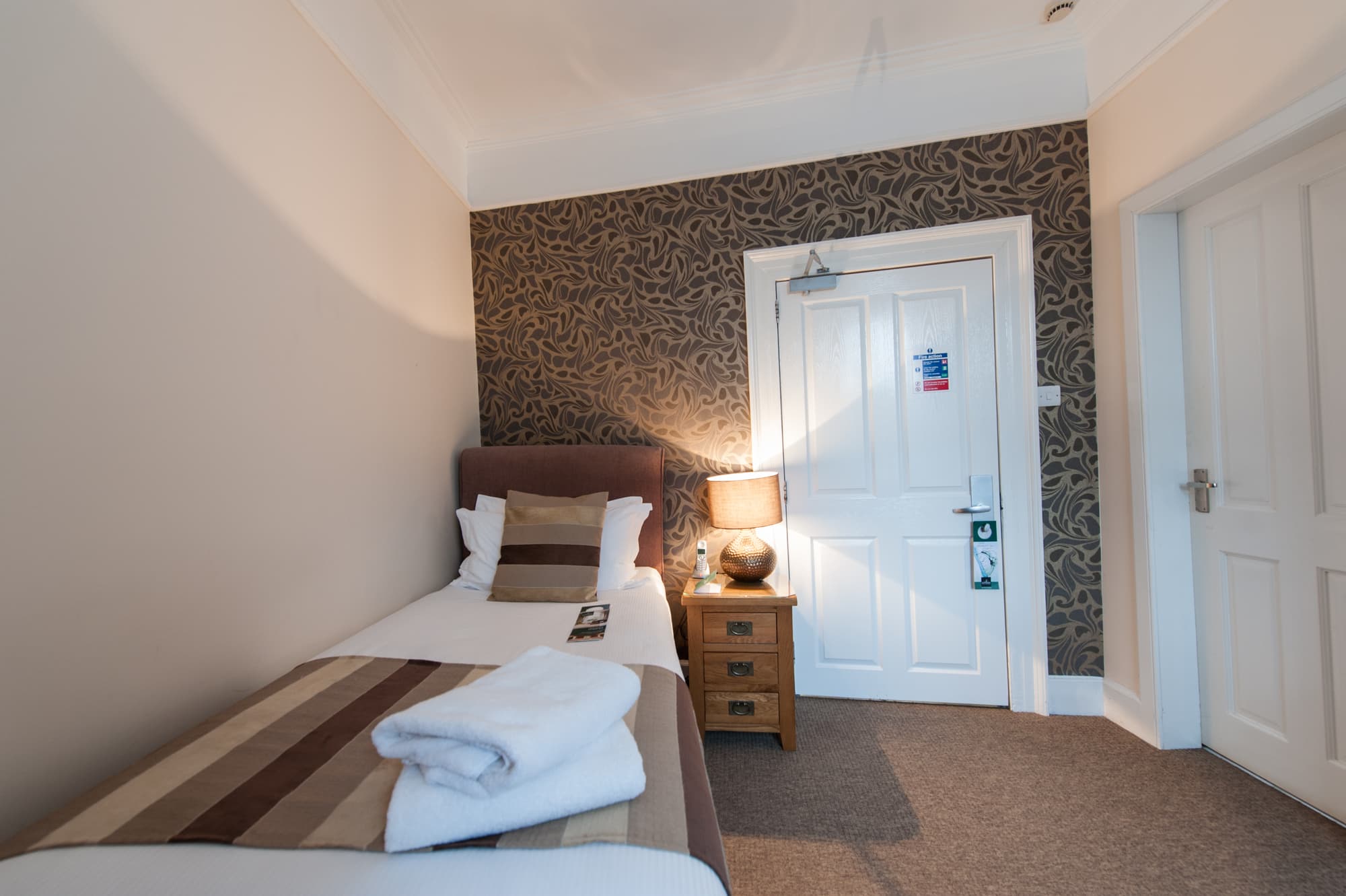 Glen Mhor Hotel, Room