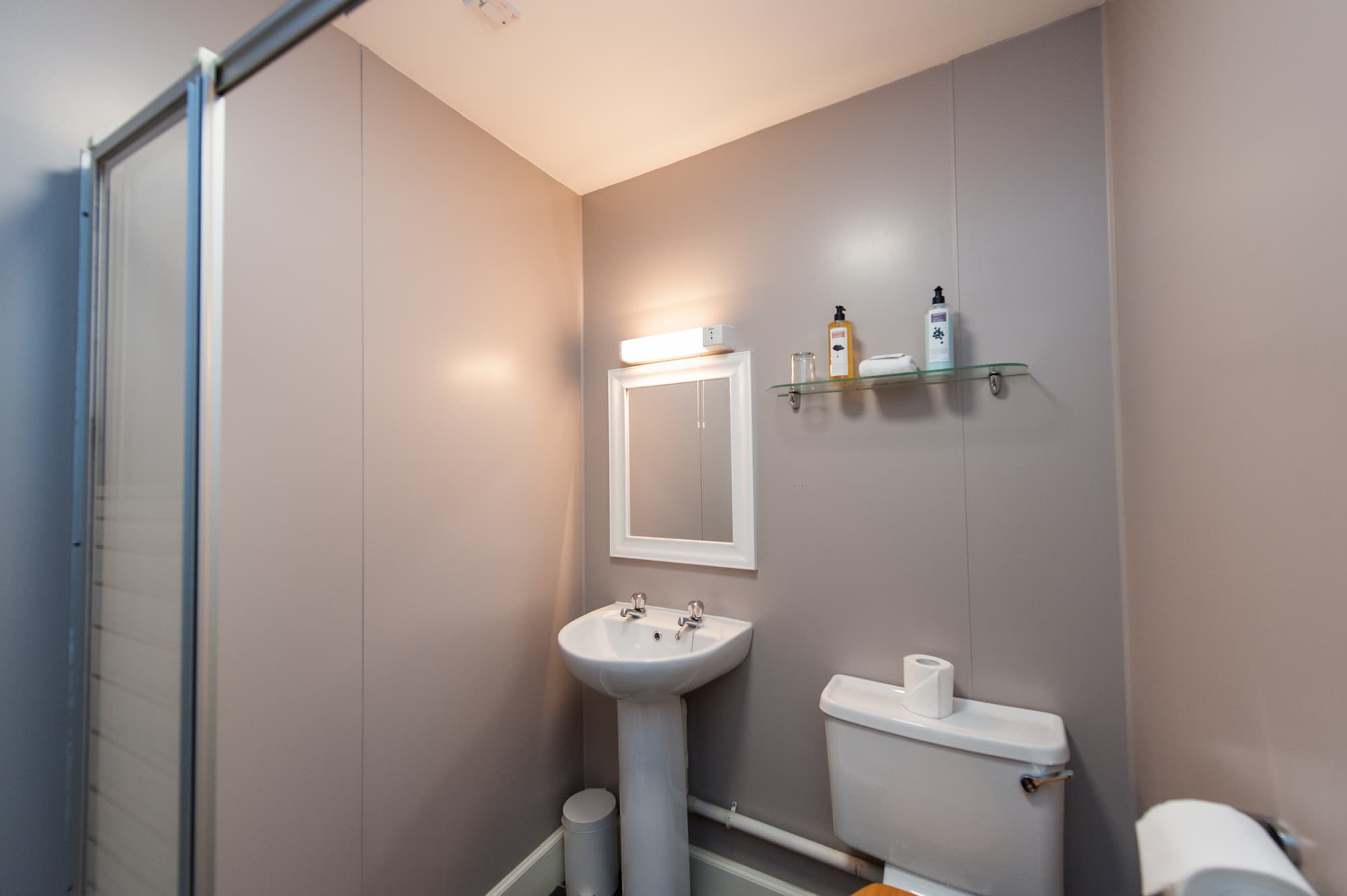 Glen Mhor Hotel, Room