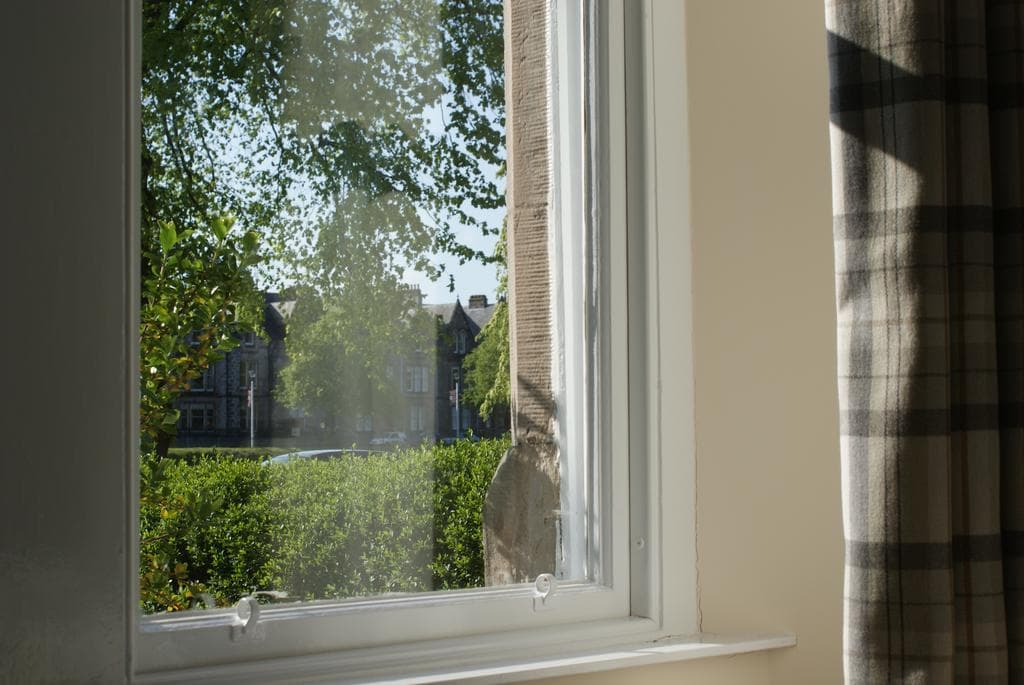 Glen Mhor Hotel, Room