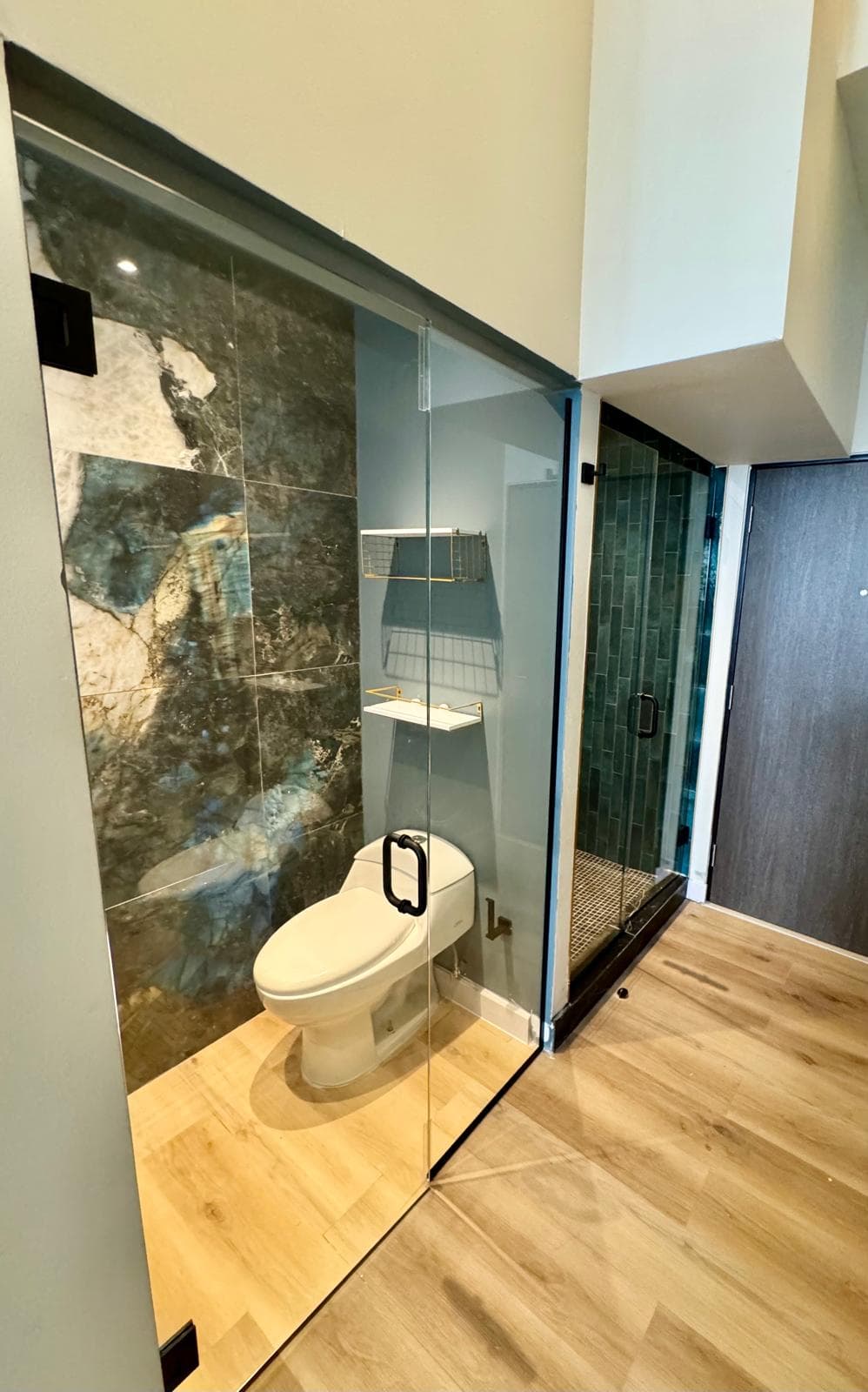 MetroArt Hotel, Room