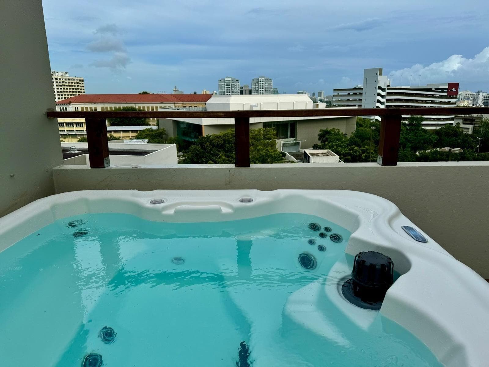 MetroArt Hotel, Room