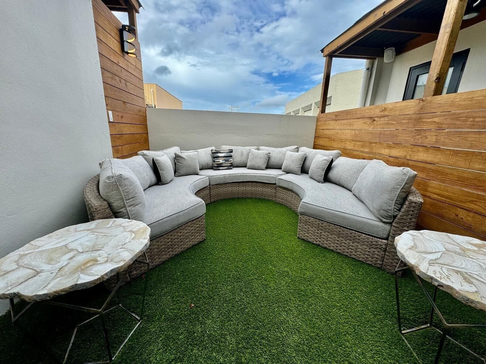 MetroArt Hotel, Room