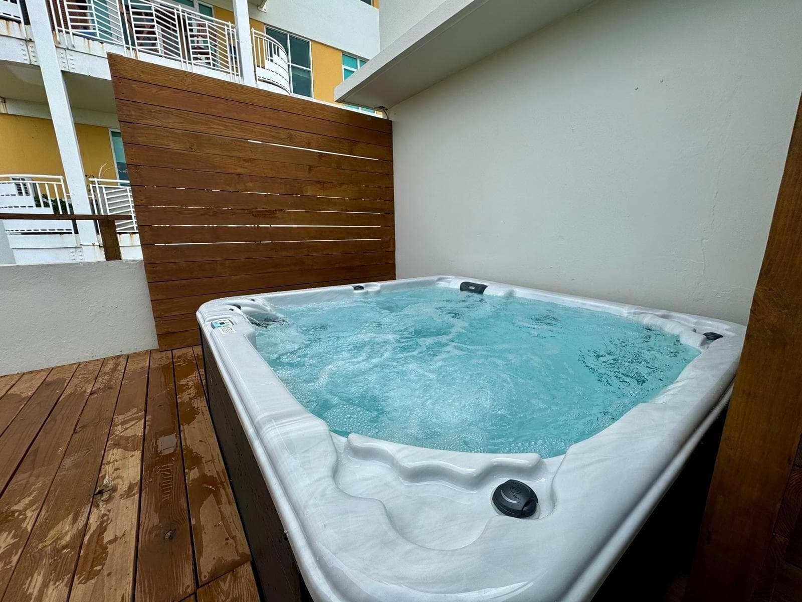 MetroArt Hotel, Room