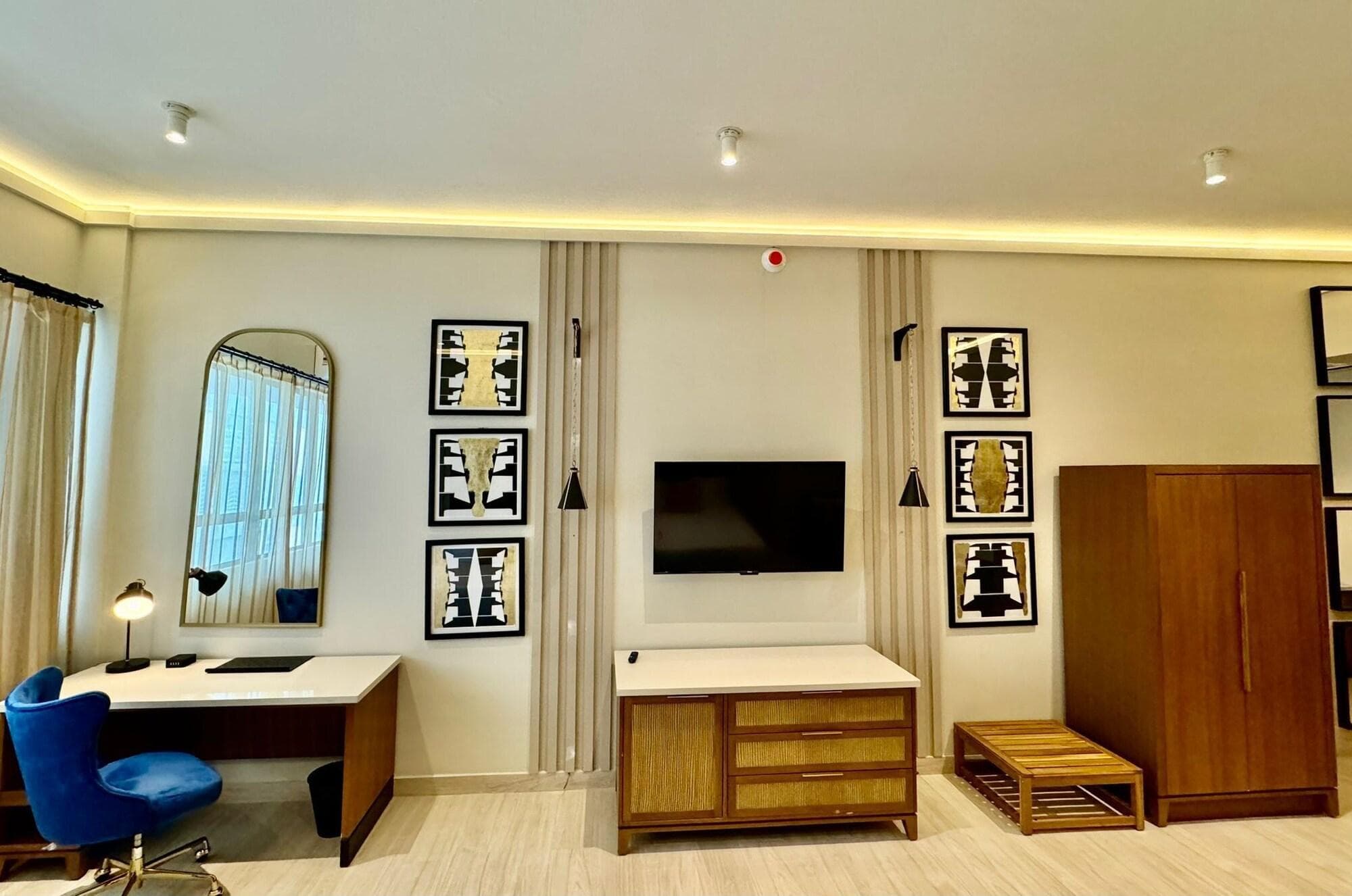 MetroArt Hotel, Room