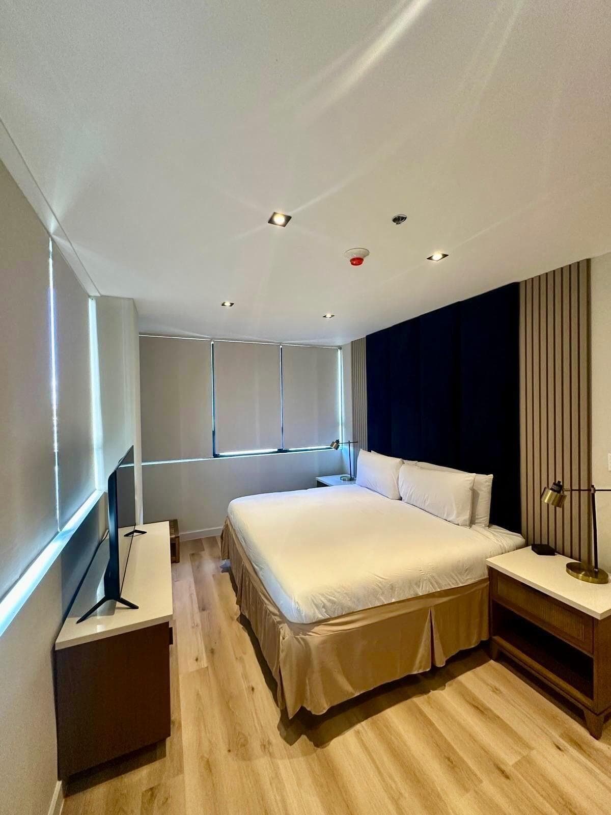 MetroArt Hotel, Room