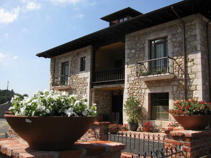 Maria Manuela, General view