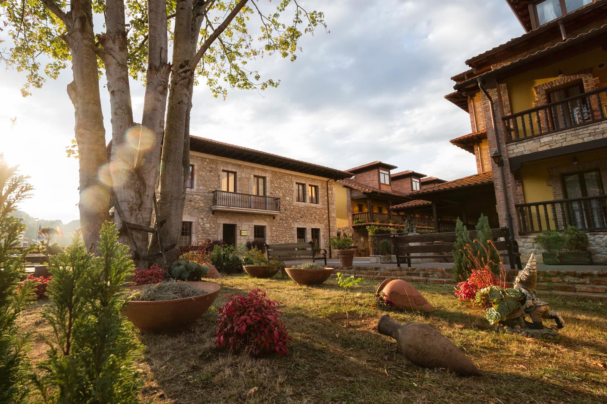 Maria Manuela, General view