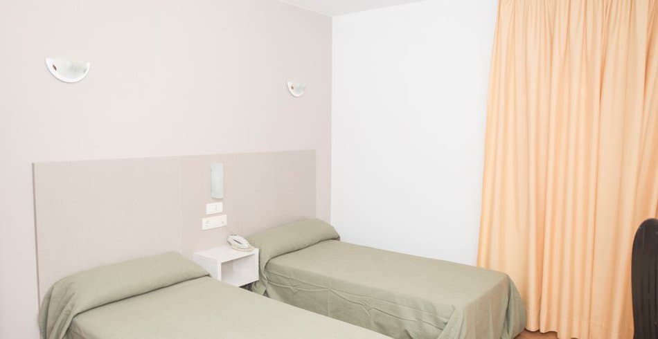 Duerming Villa de Sarria, Room