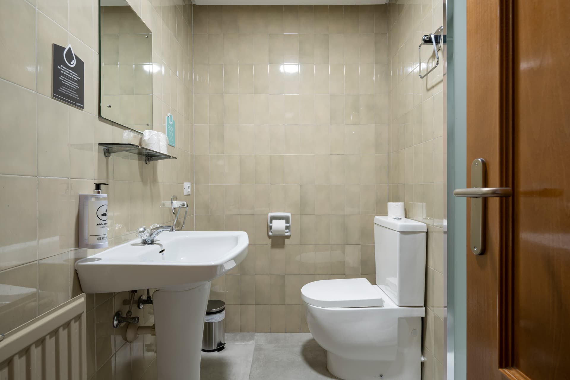 Alda Puerto Seco, Room