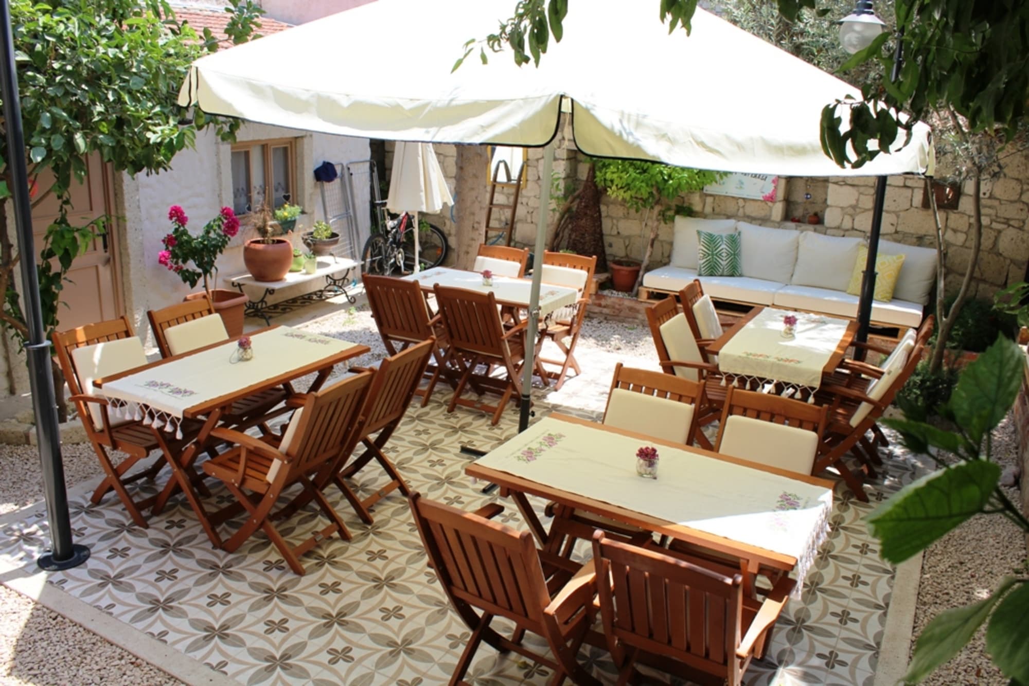 Lilyum Alaçatı Taş Ev, Lobby