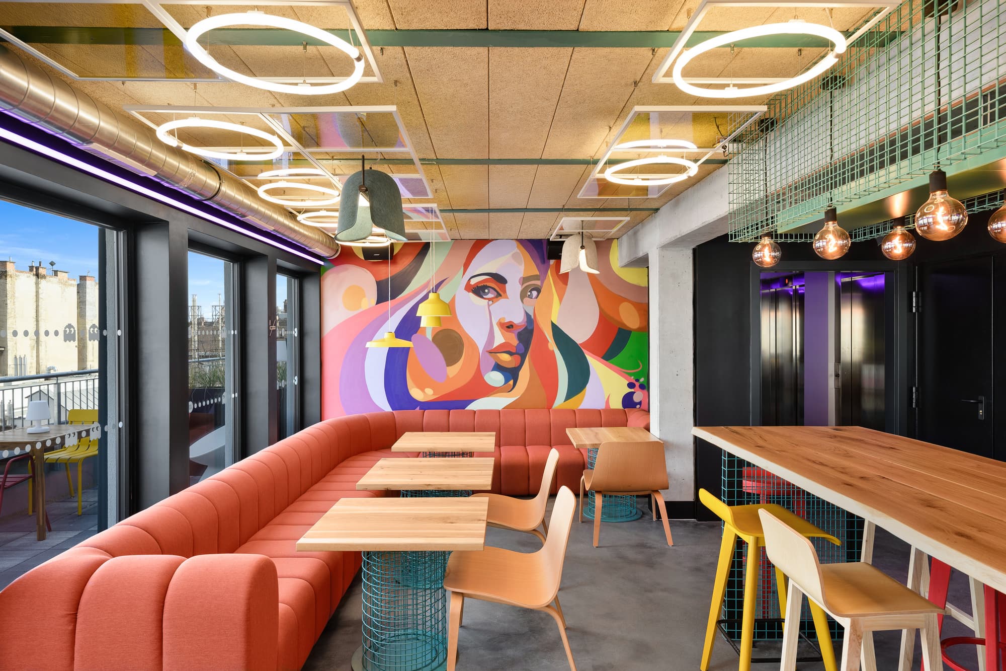 JO&JOE Budapest, Bar