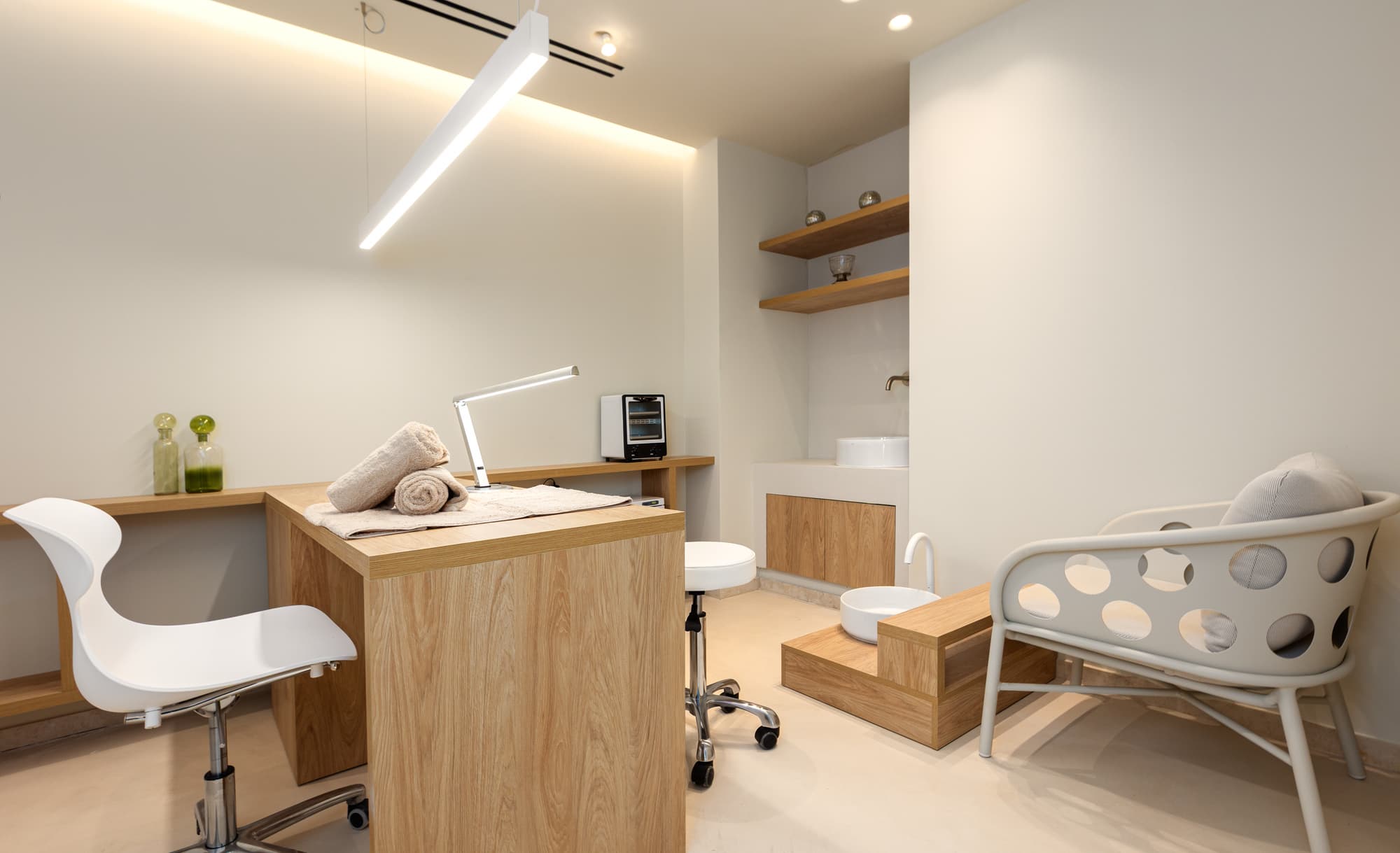 Blue Lagoon Queen, Sports and Entertainment