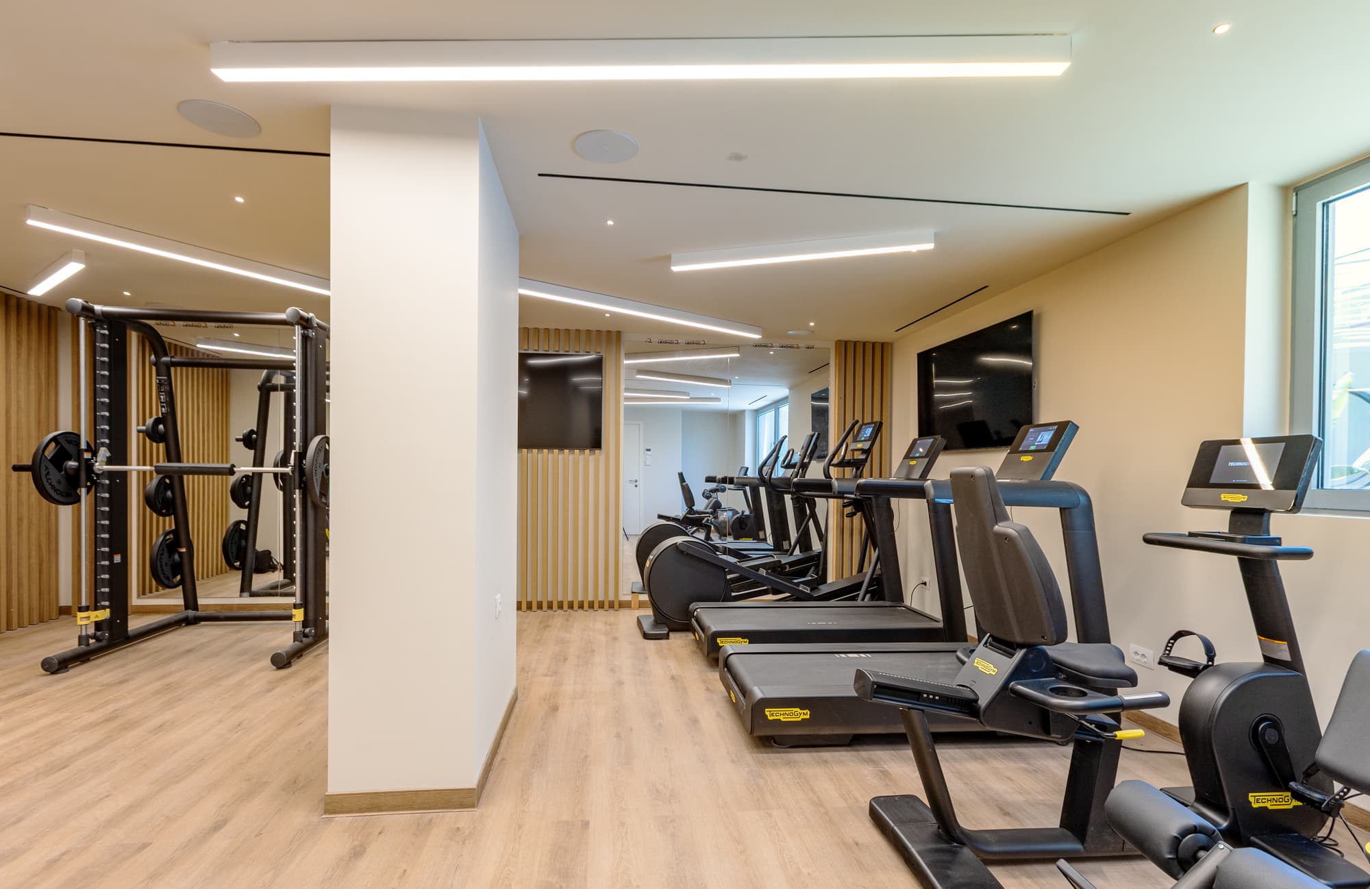 Blue Lagoon Queen, Sports and Entertainment