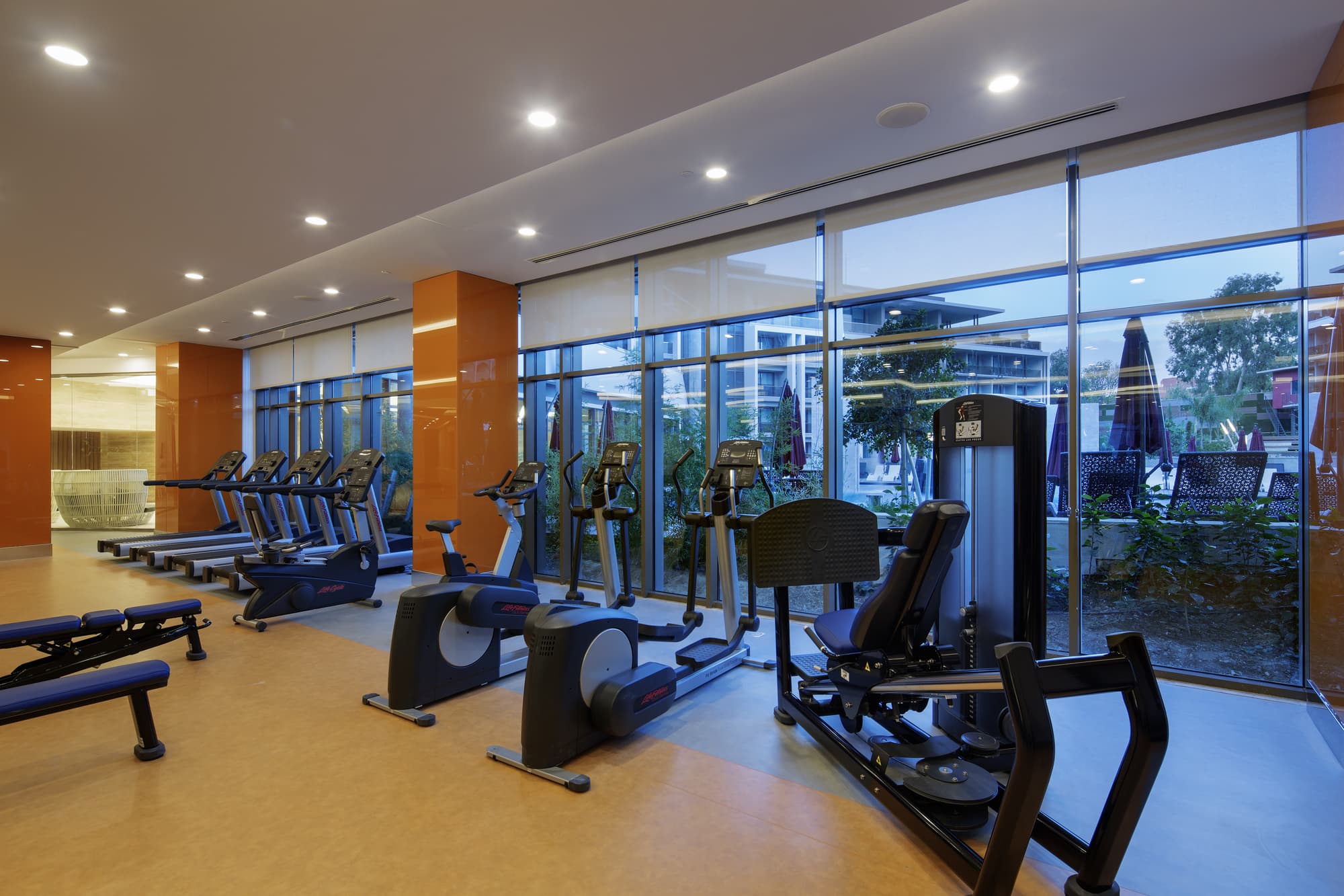 The Sense Deluxe Hotel, Sports and Entertainment