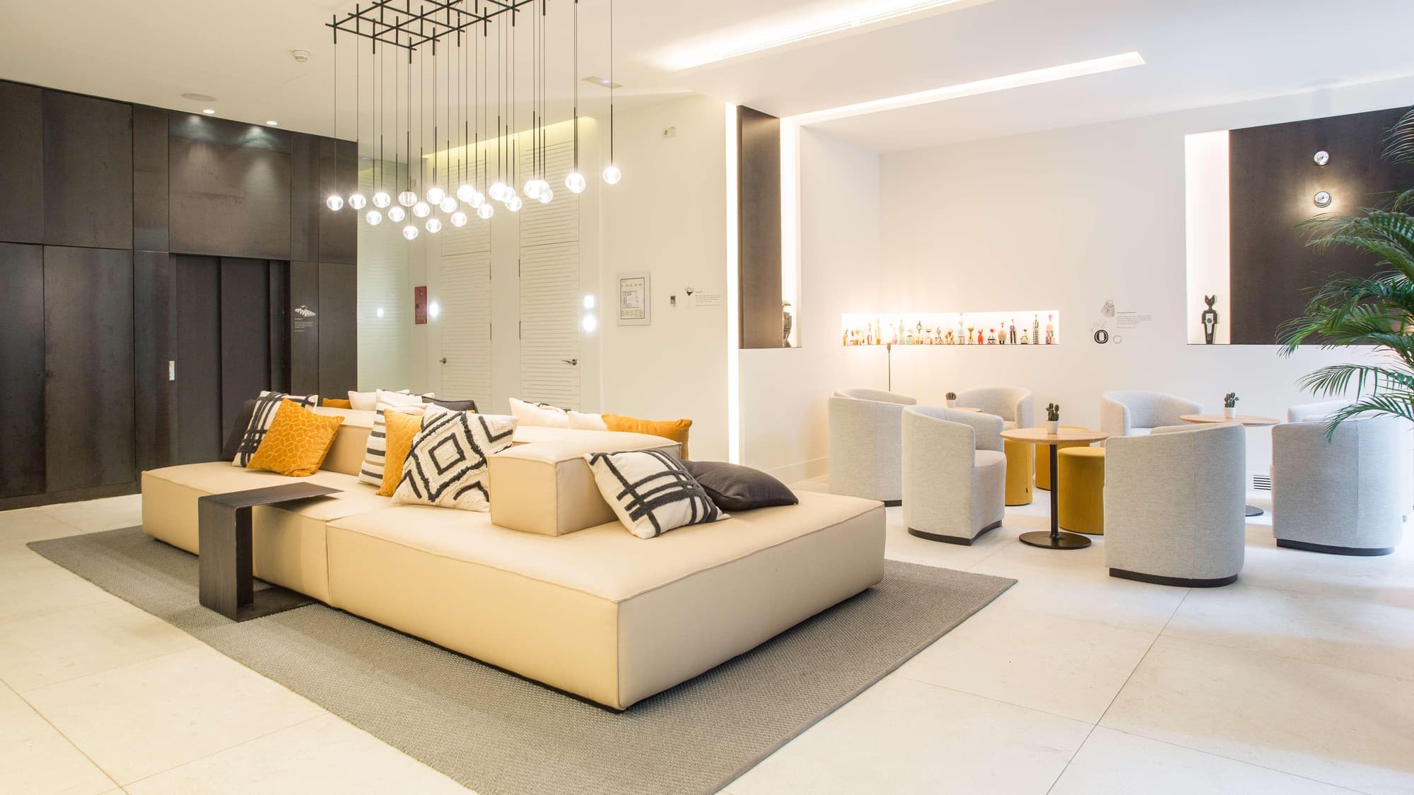 Denit Barcelona, Lobby