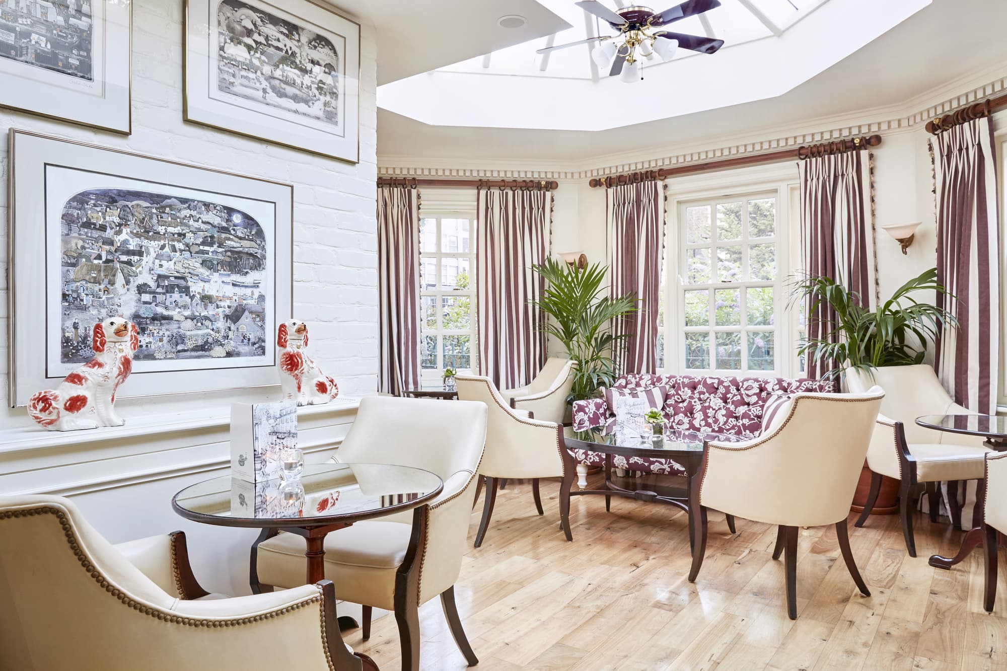 The Montague on the Gardens, Restaurant