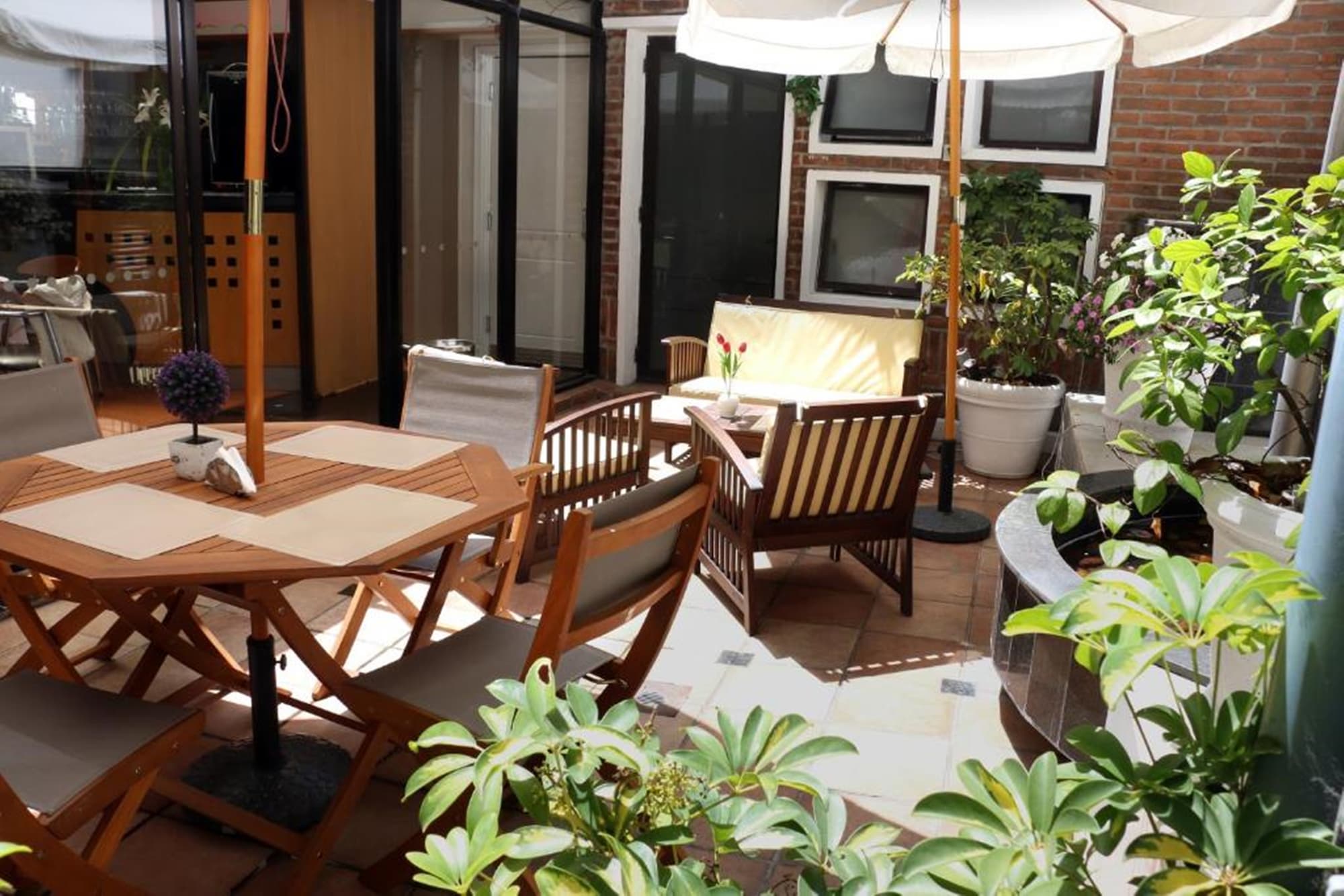 Pocitos Plaza Hotel, Bar