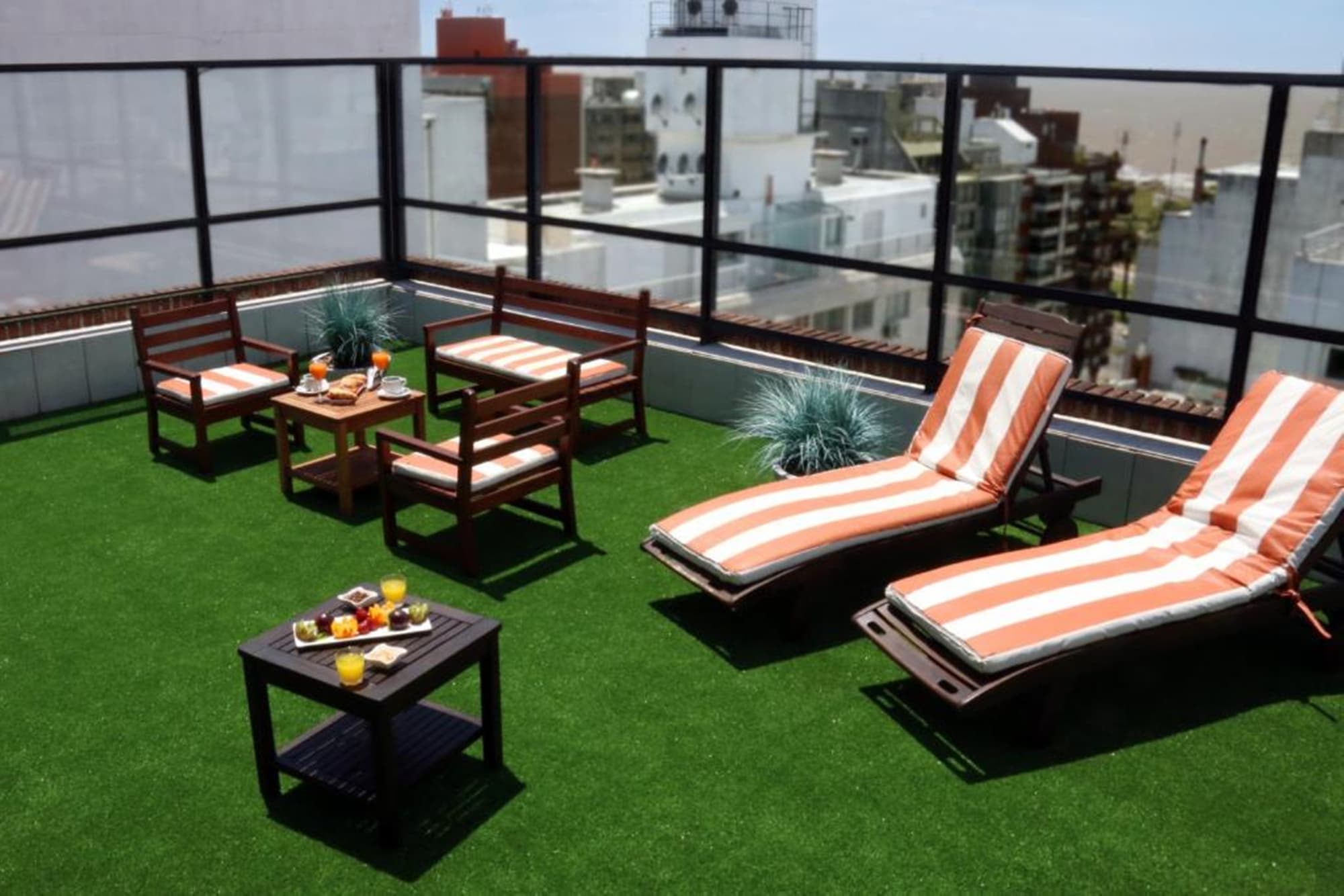 Pocitos Plaza Hotel, Terrace