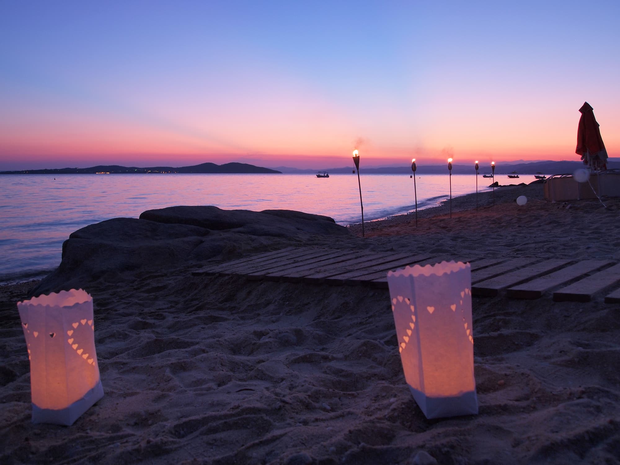 Akti Ouranoupol, Beach