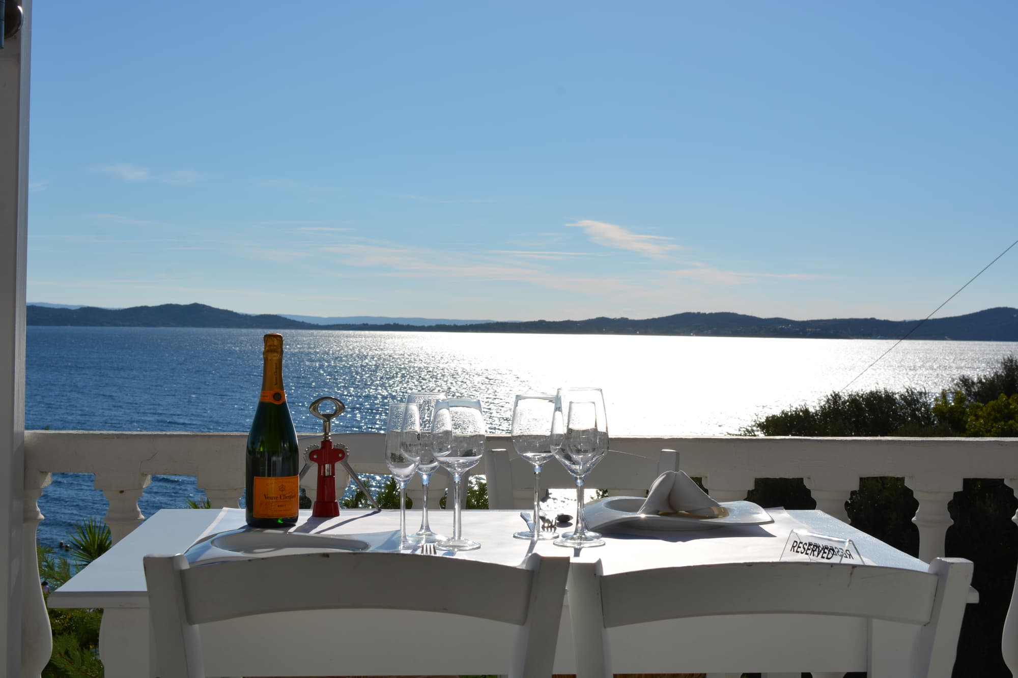 Akti Ouranoupol, Terrace