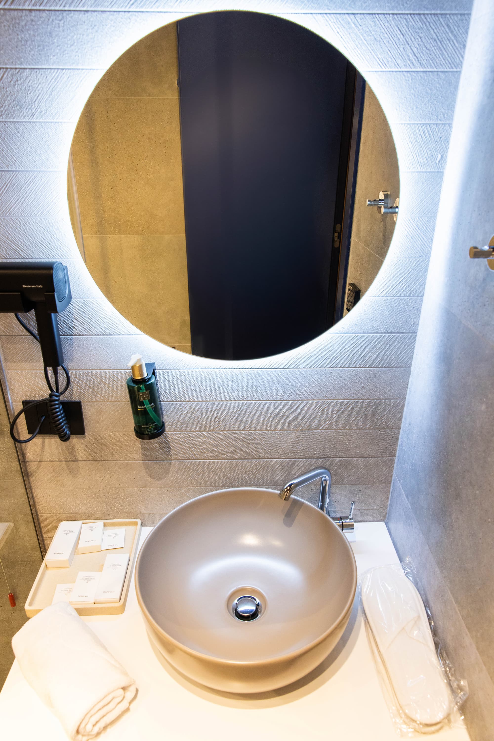 Si Hotel Sh.p.k., Room