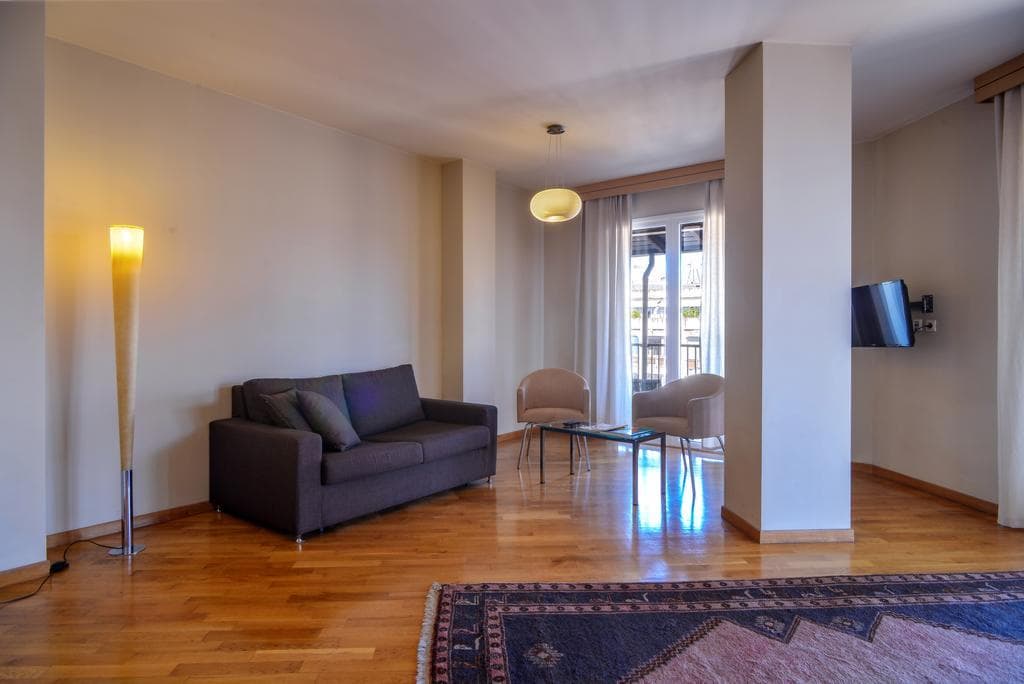 Astoria, General view