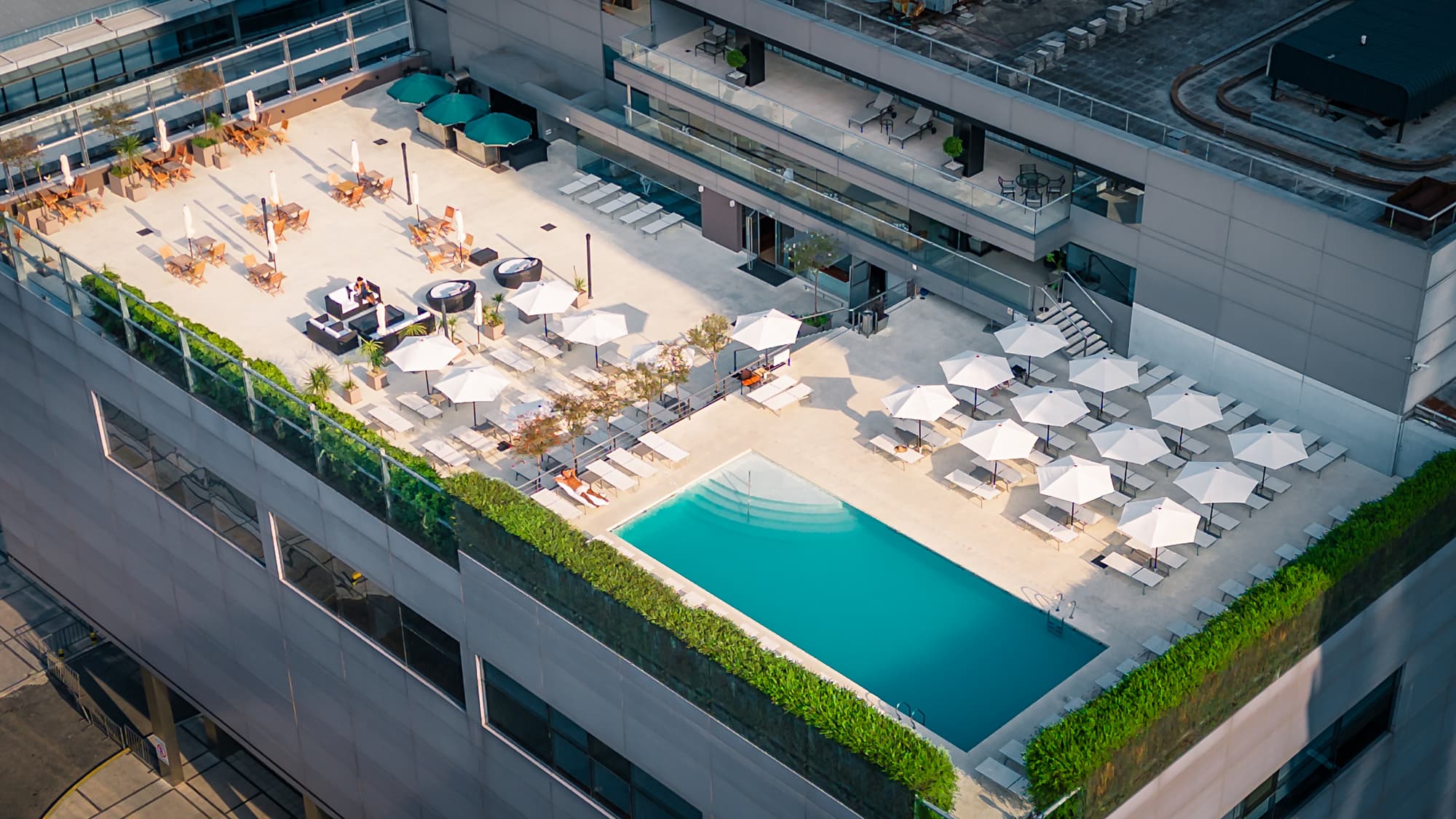 Hilton Buenos Aires, Pool