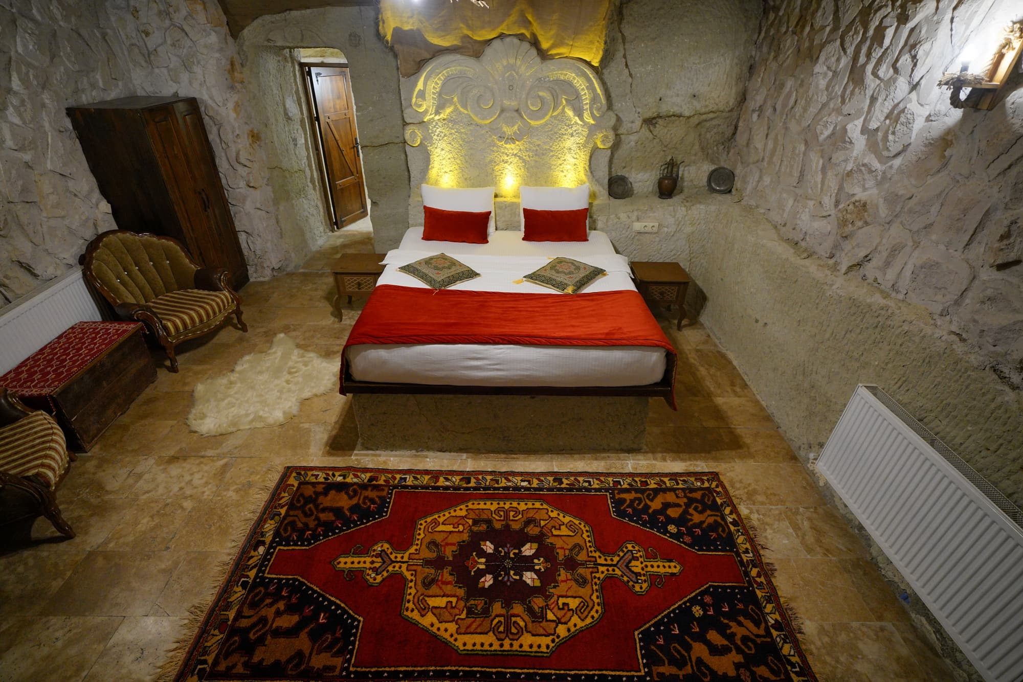 Nar Cave House, Lobby