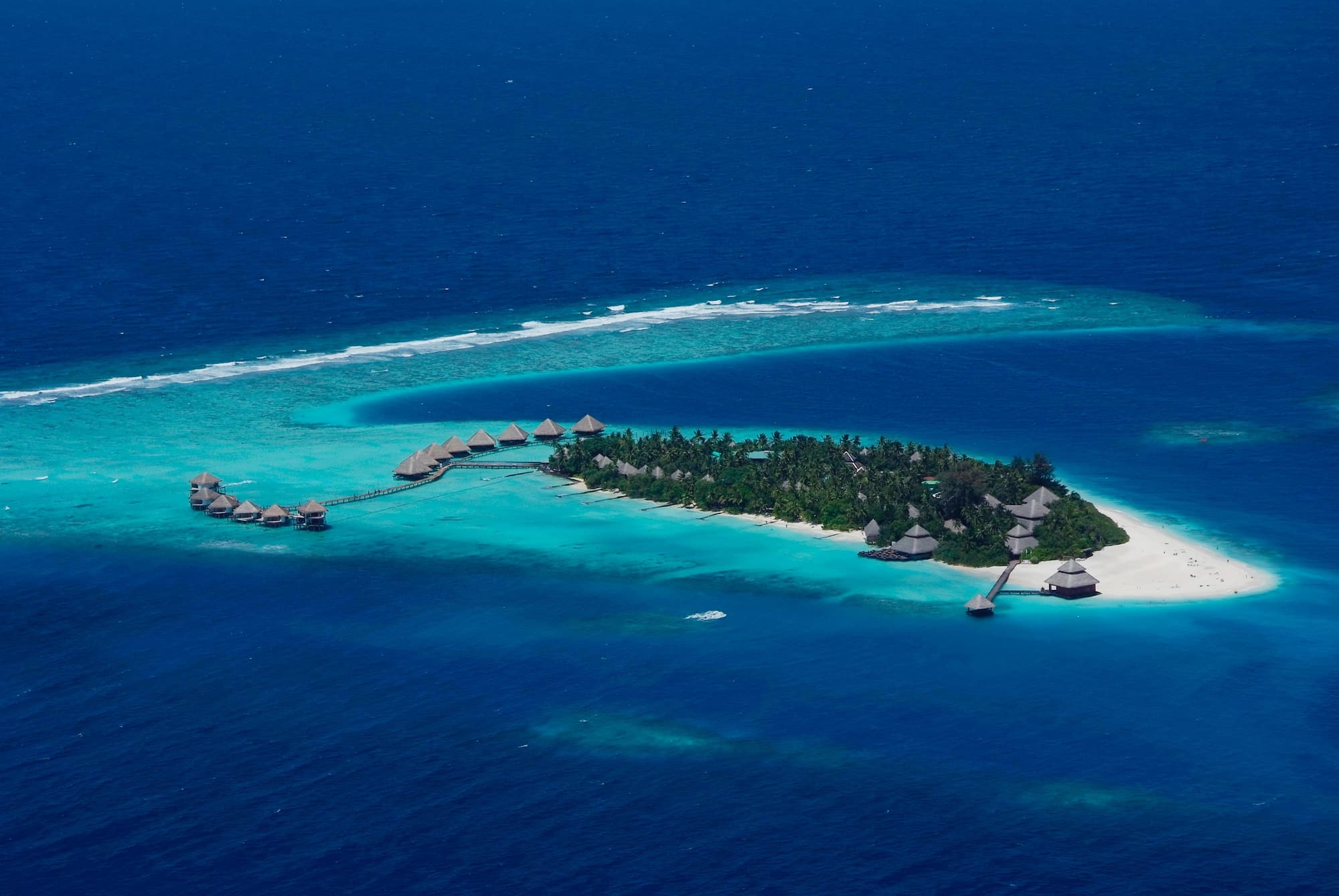 Adaaran Club Rannalhi, General view