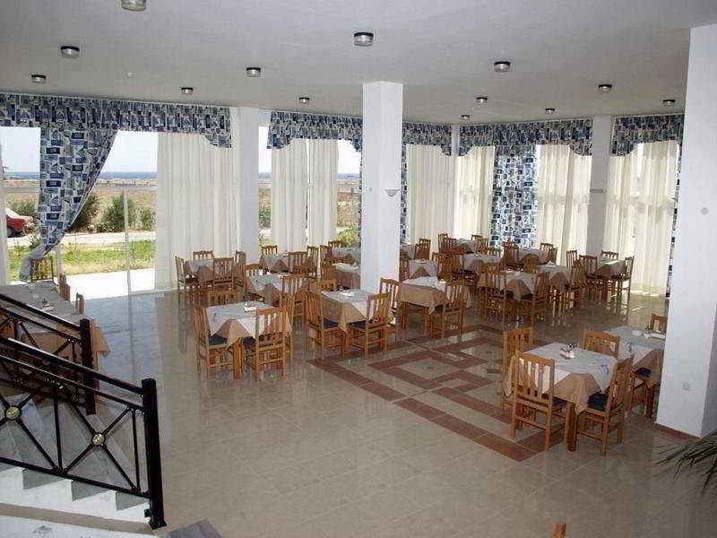 Evripides Village, Restaurant