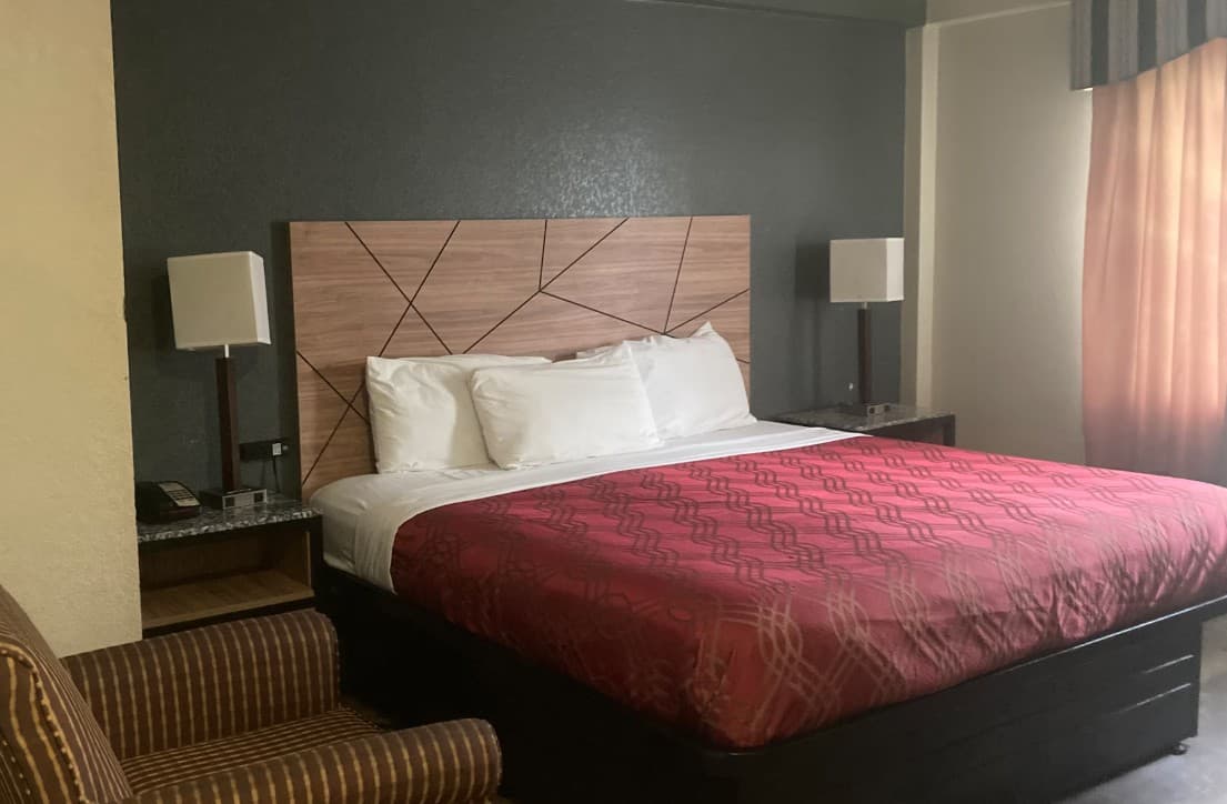 Howard Johnson by Wyndham Malden Boston Area, Room