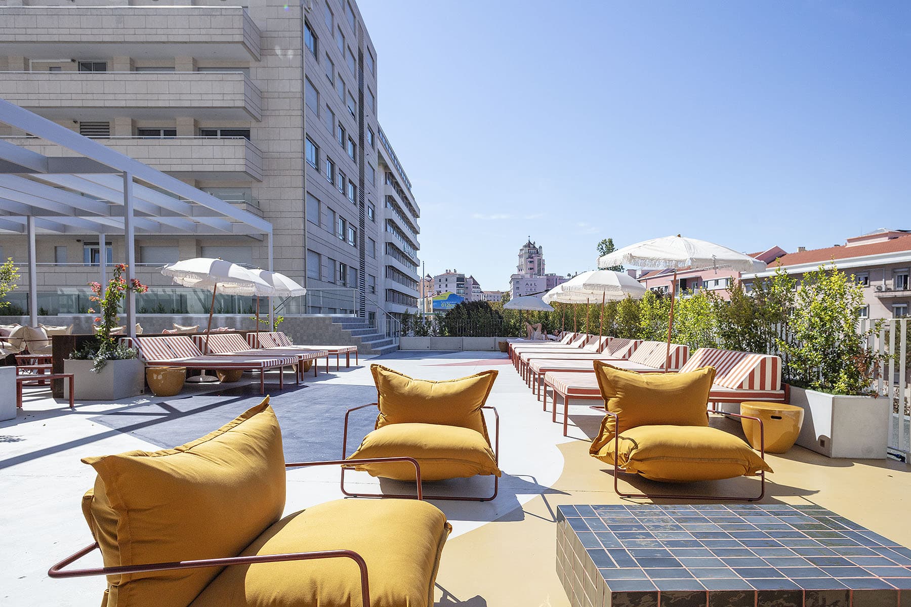 Acta Moa 4*, Terrace