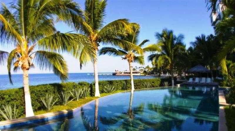 La Concha Beach Hotel, Pool