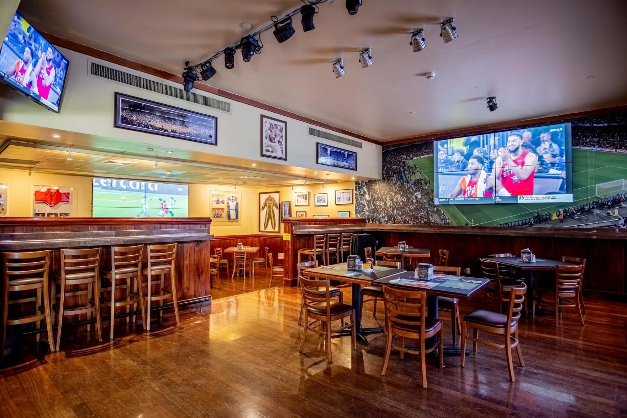 Barcelo Guatemala City, Bar