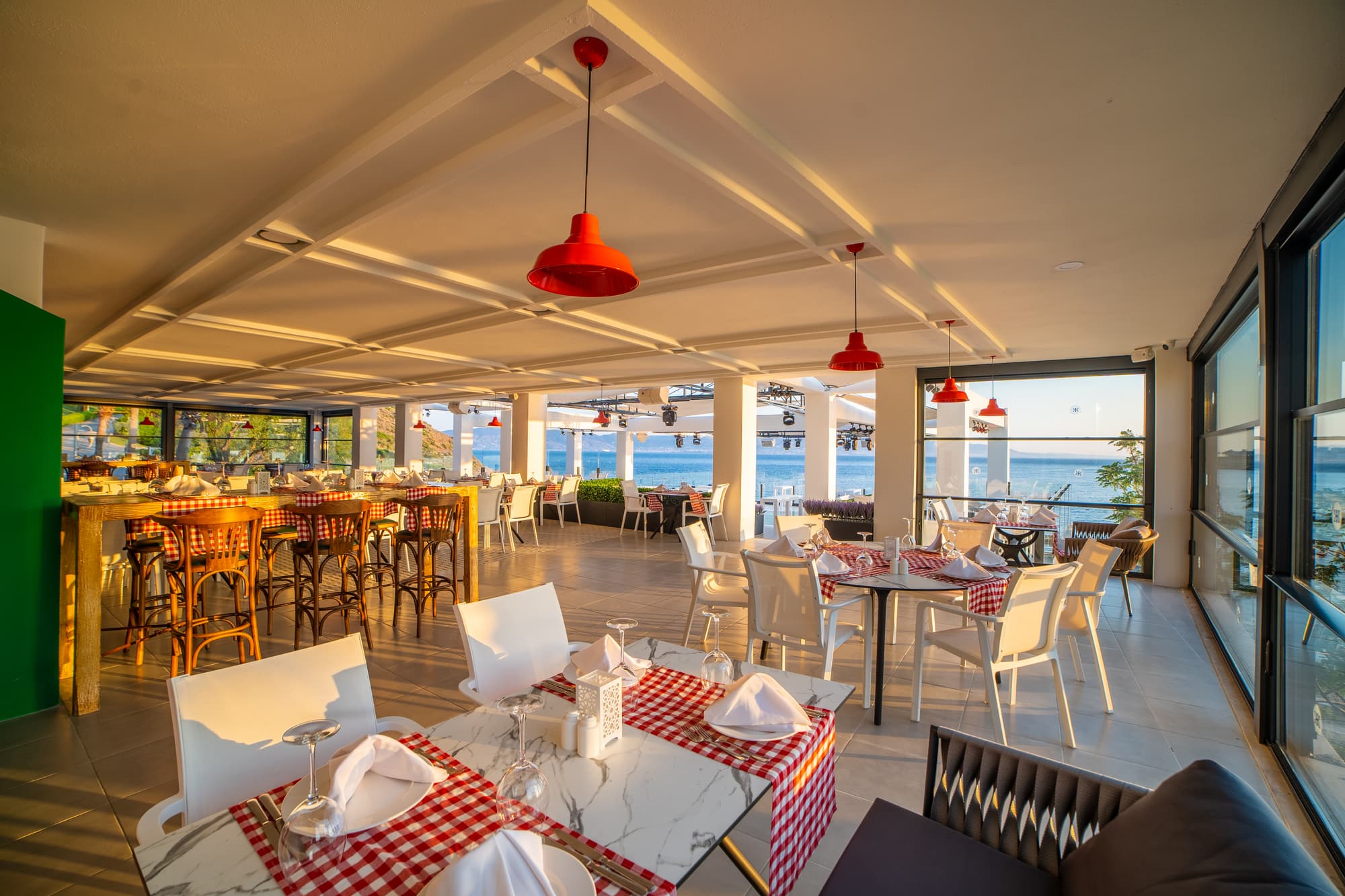 Kefaluka Resort, Restaurant