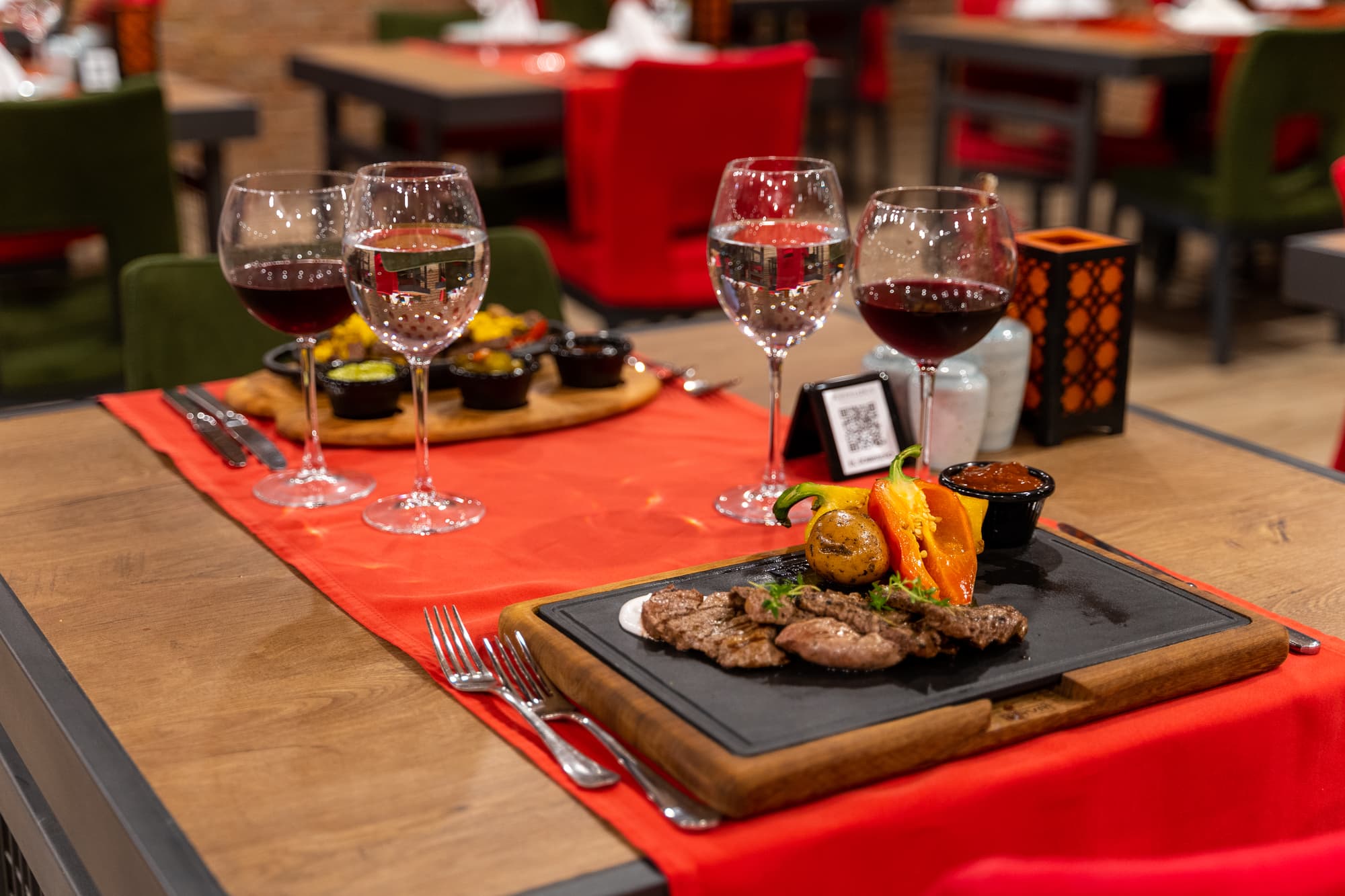 Kefaluka Resort, Restaurant