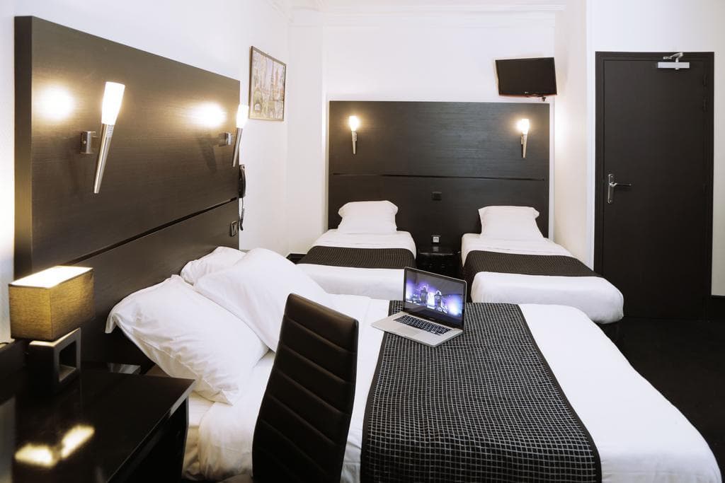 De L Exposition, General view